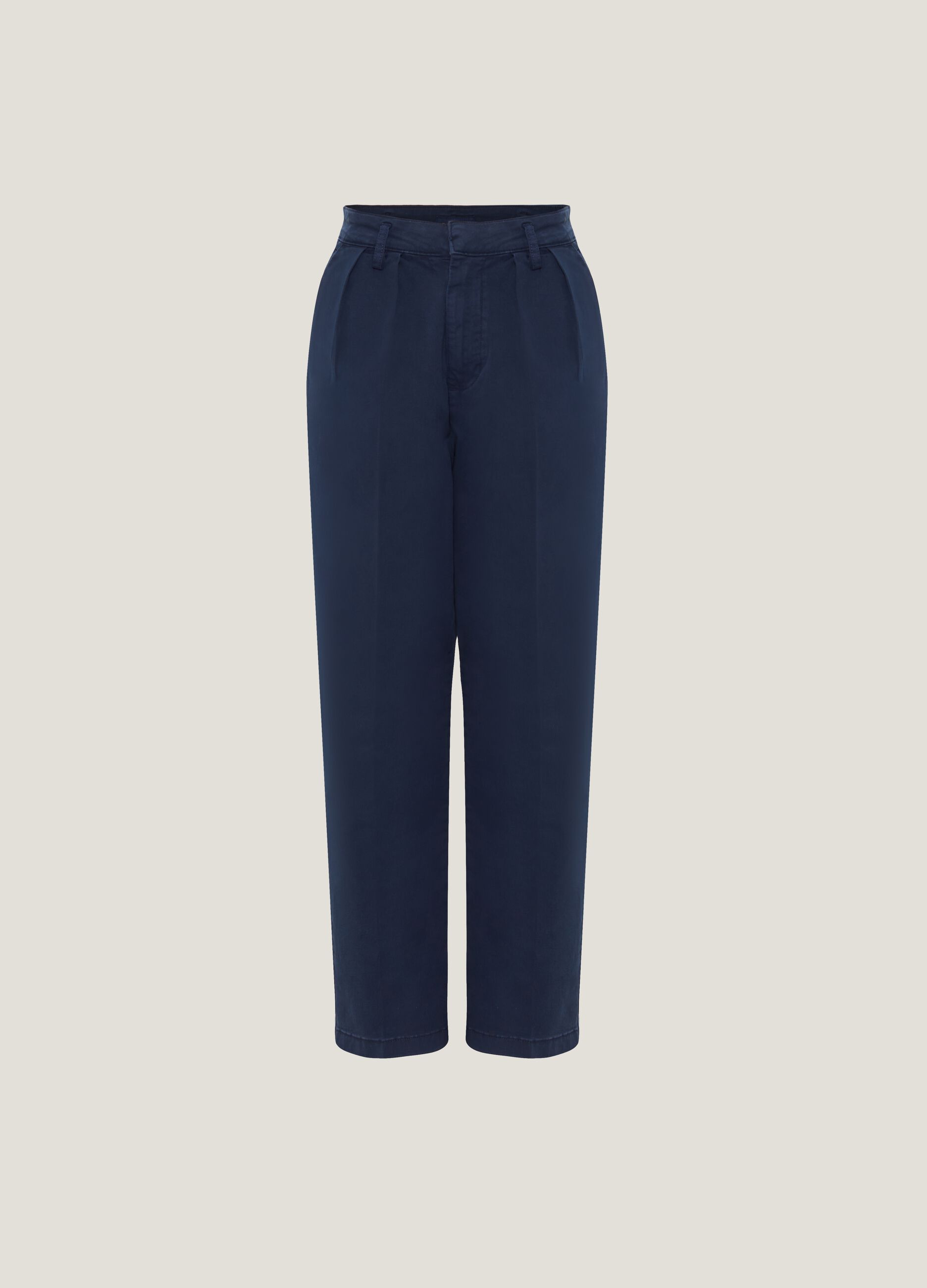 Cropped chino trousers with darts_5