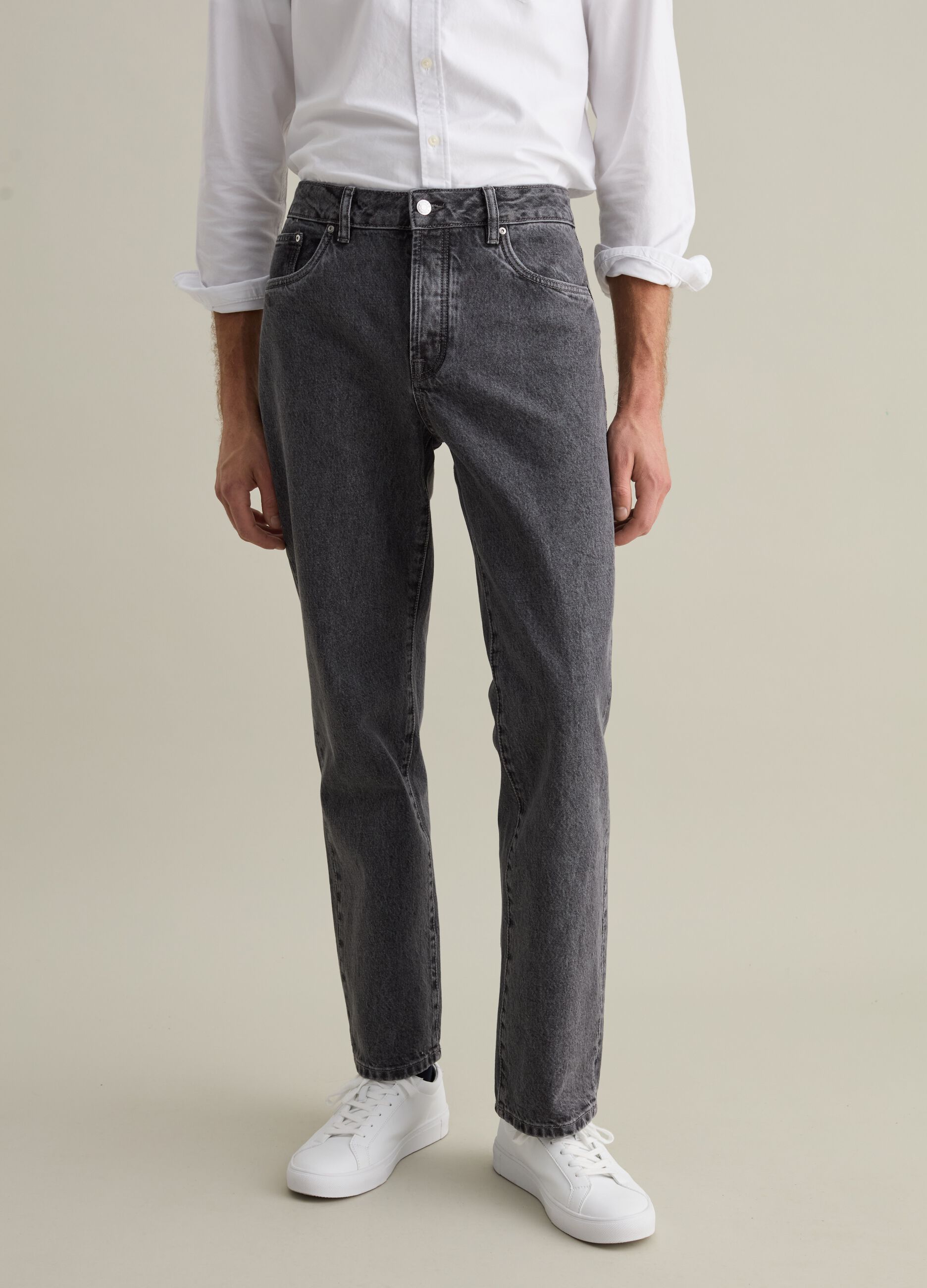 Five-pocket,straight-fit jeans