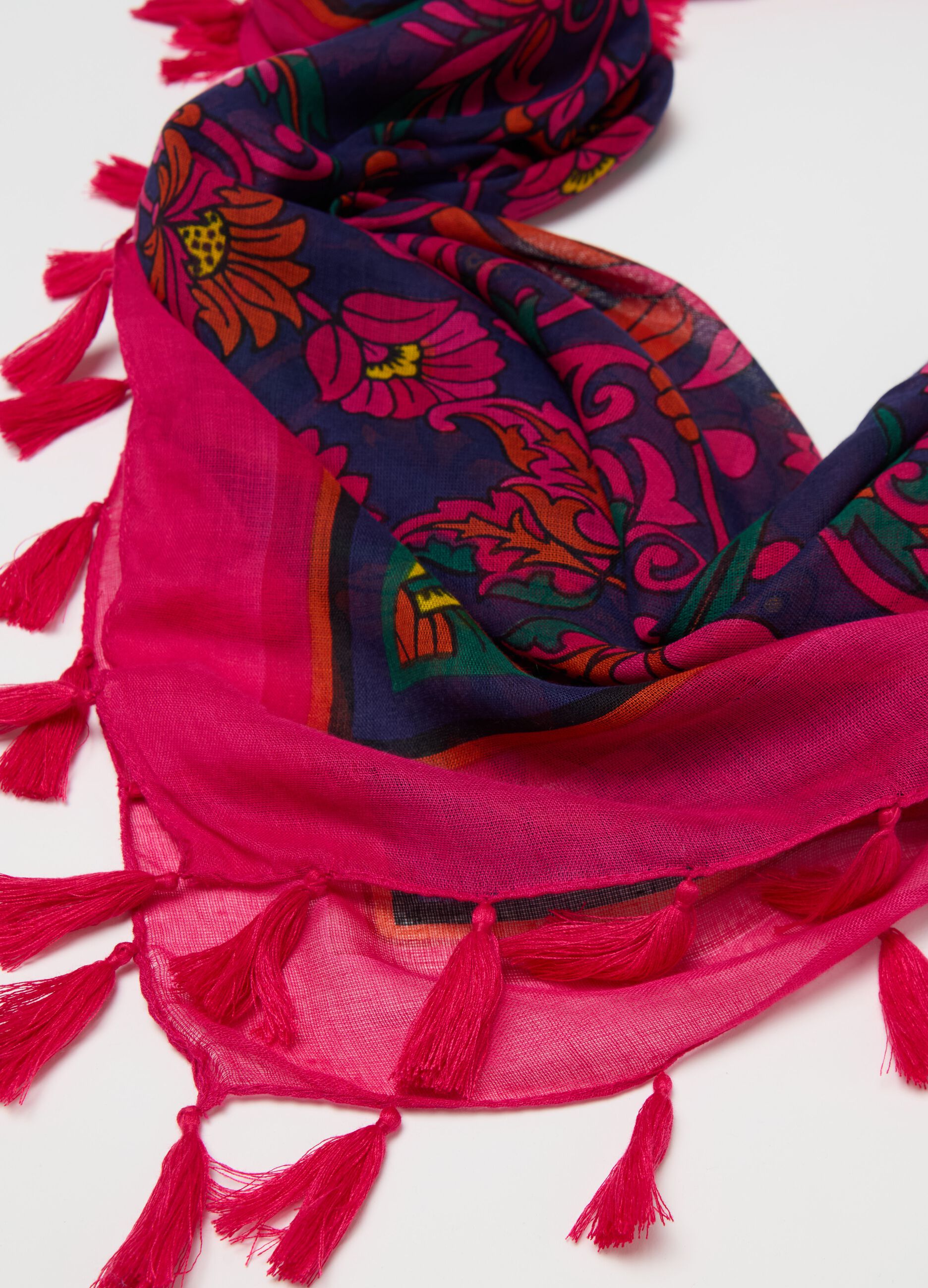 Floral foulard with tassels_2