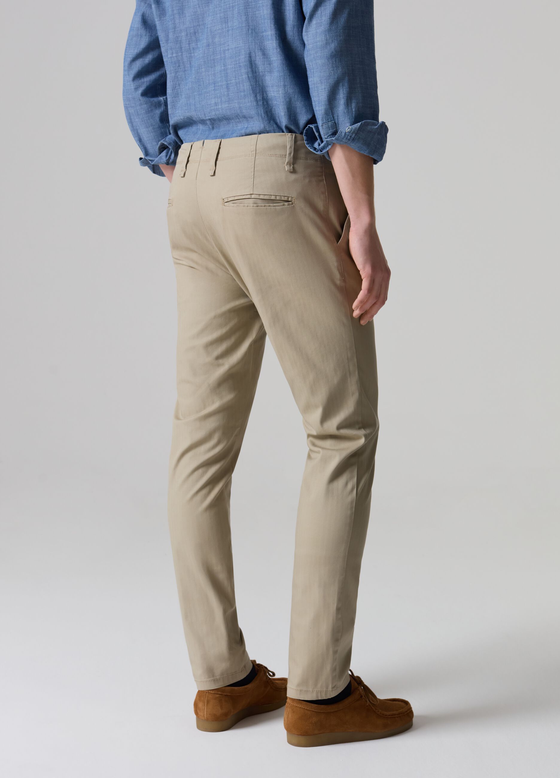 Slim-fit, stretch cotton chinos_2