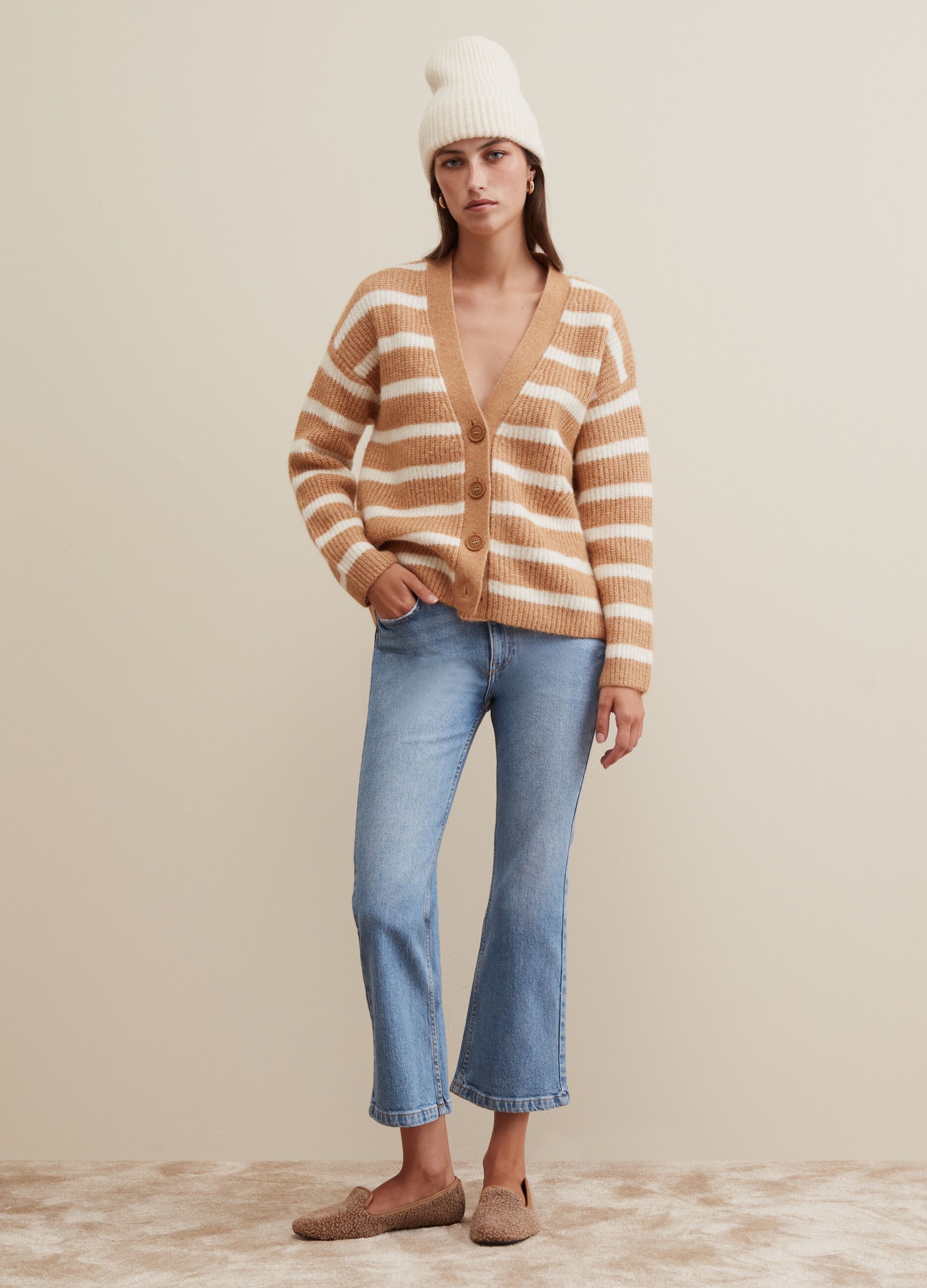 Flat-ribbed cardigan with striped pattern_0