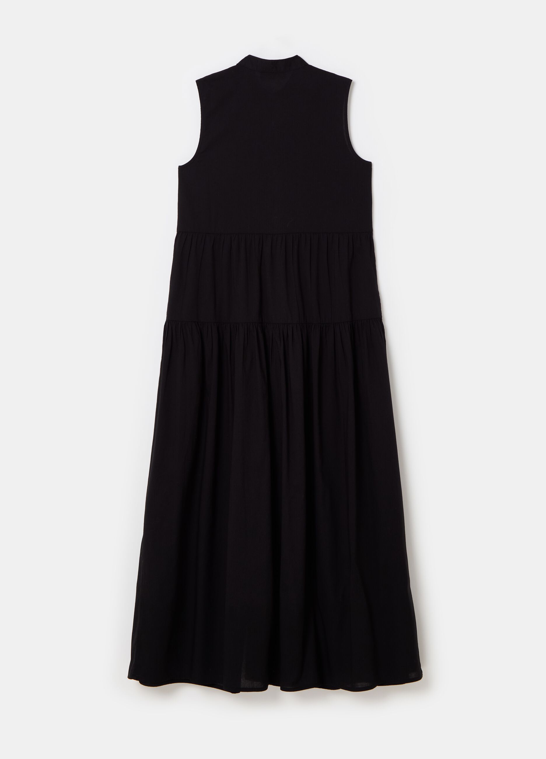 Long sleeveless dress with Mandarin collar