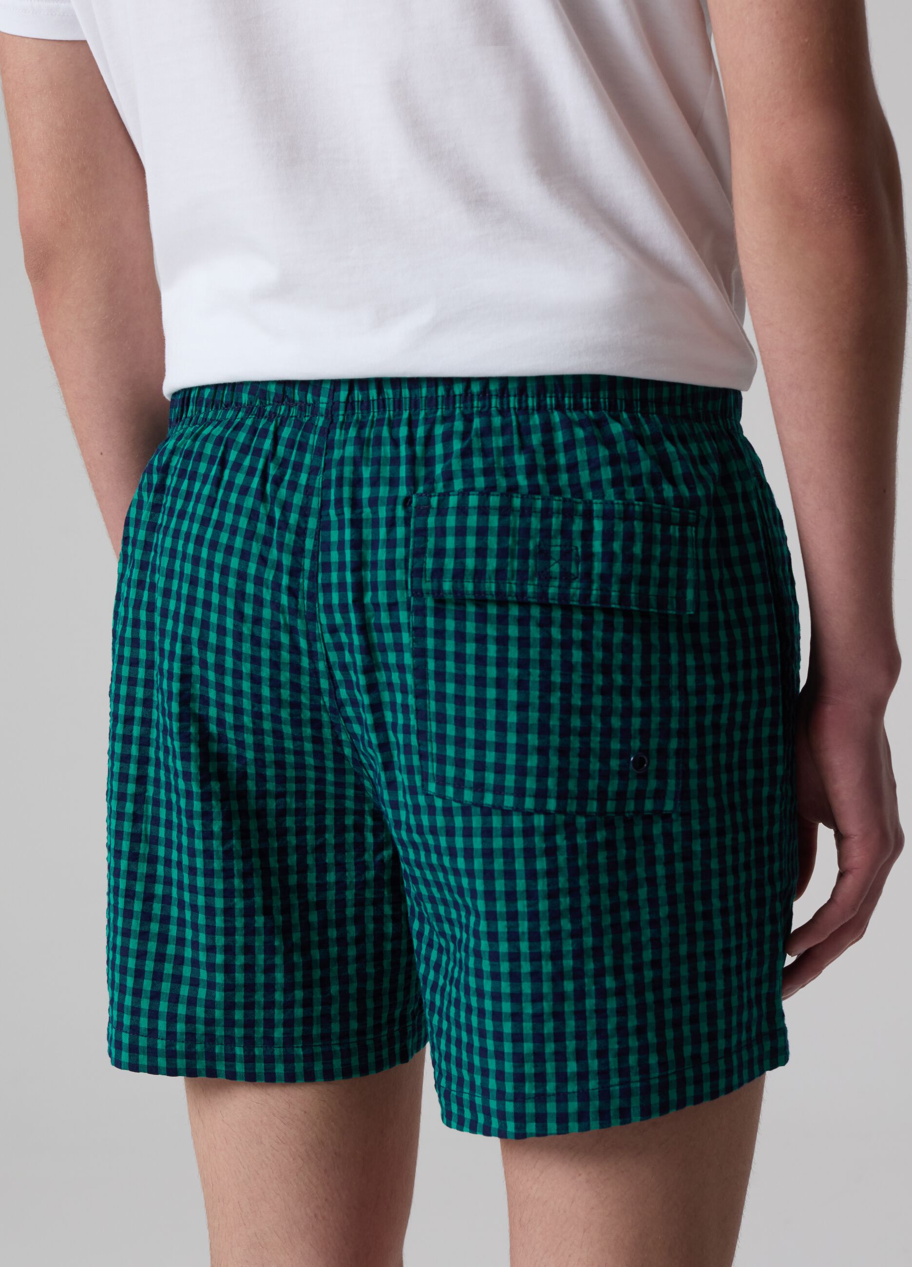 Bermuda swim shorts in gingham seersucker_1