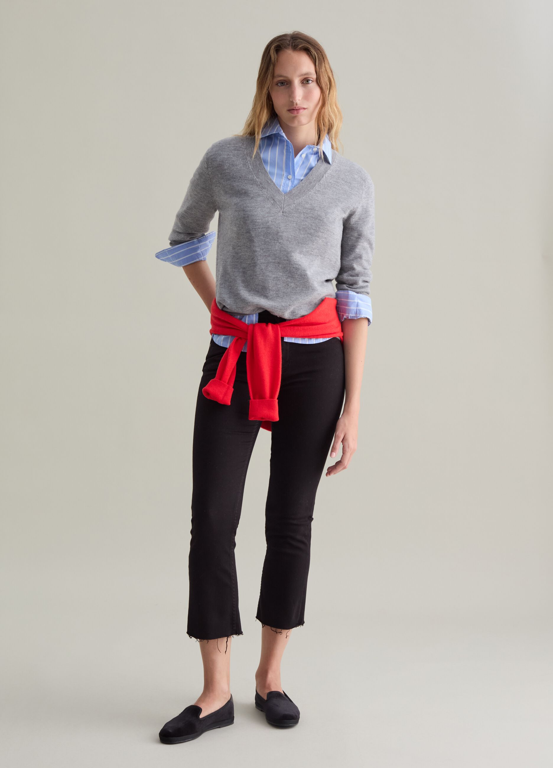 Flare-fit crop jeans with raw edging_0