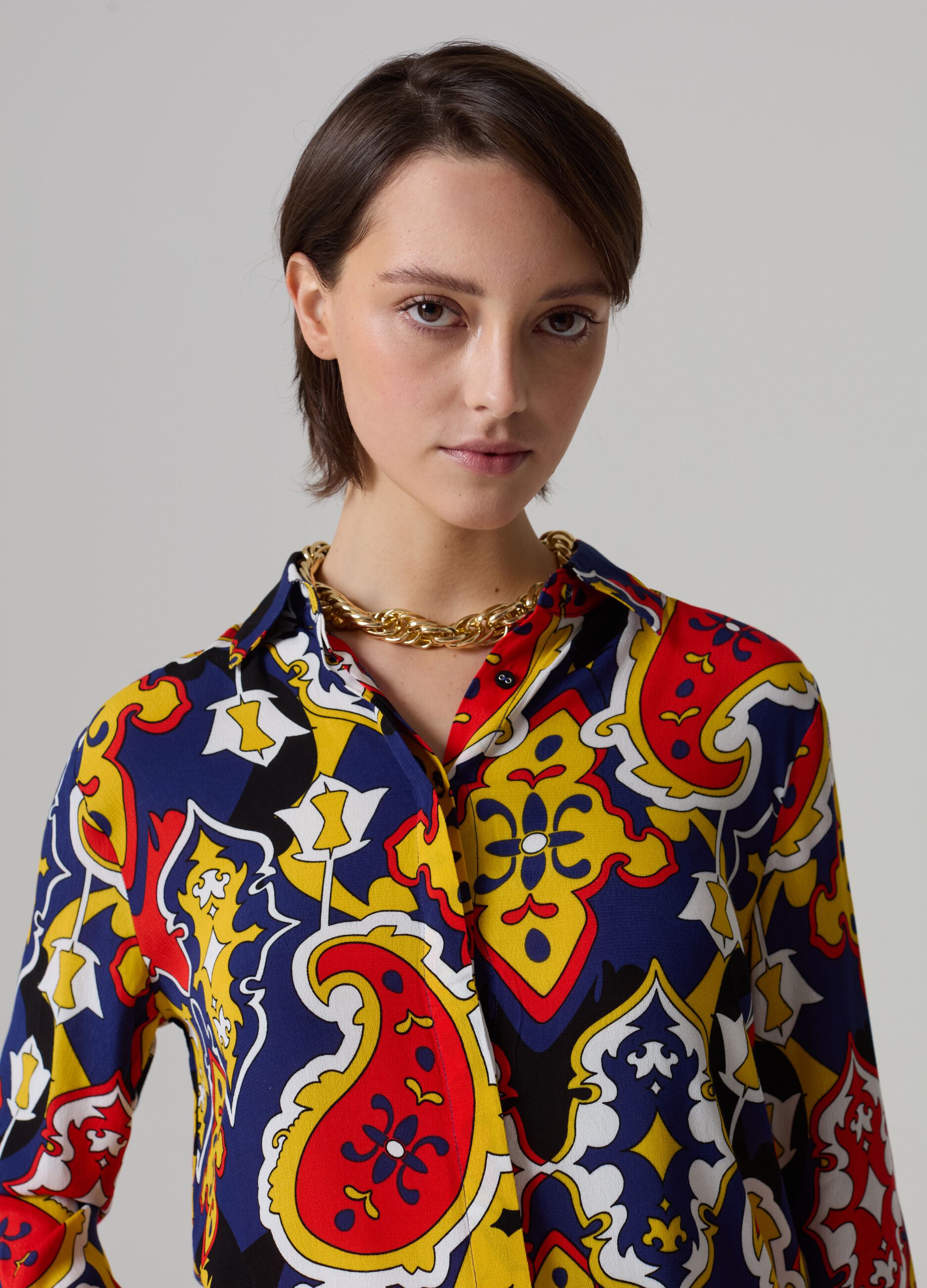 Crêpe shirt with all-over print_1