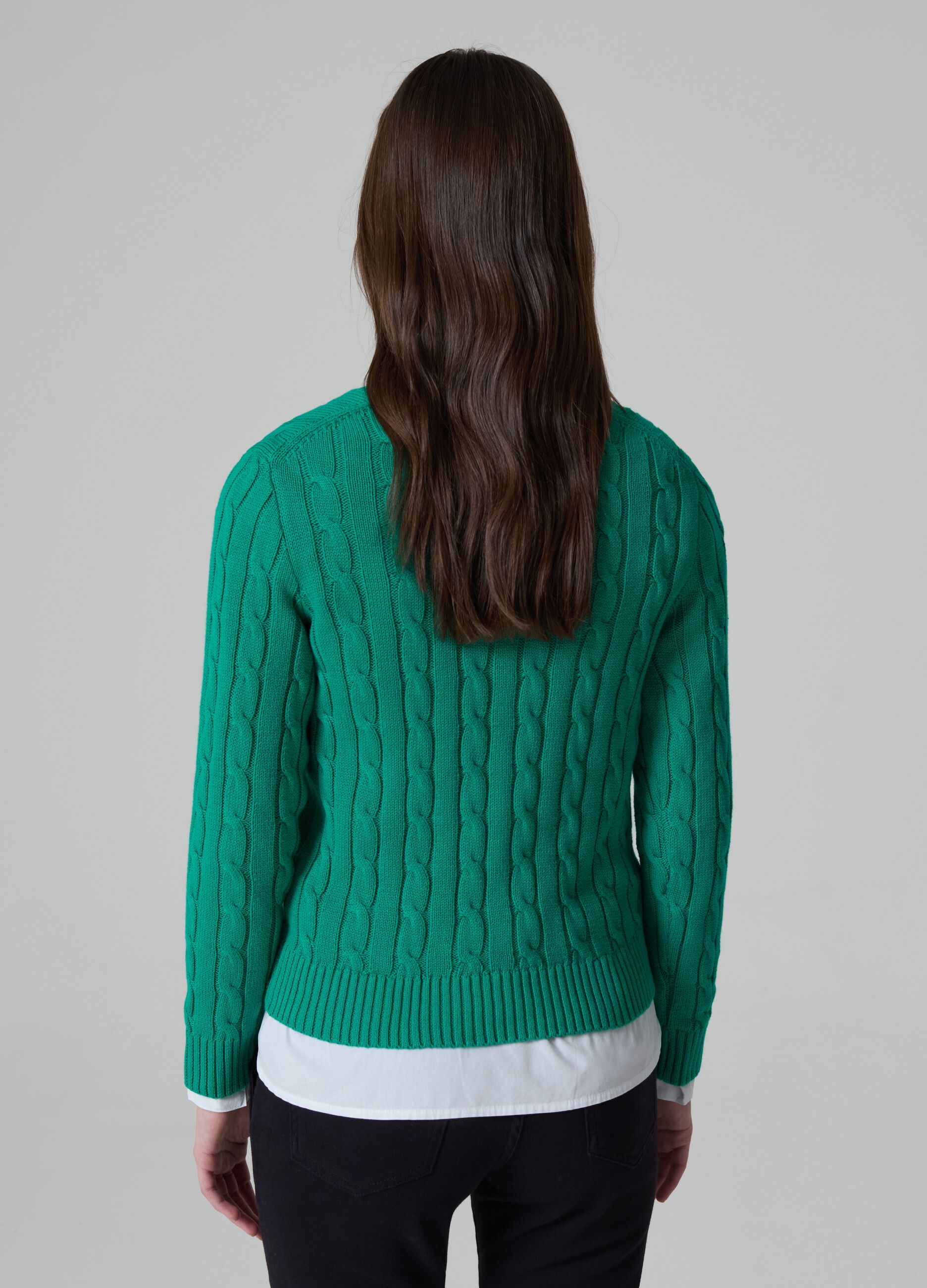 Pullover with cable design and V neck_1