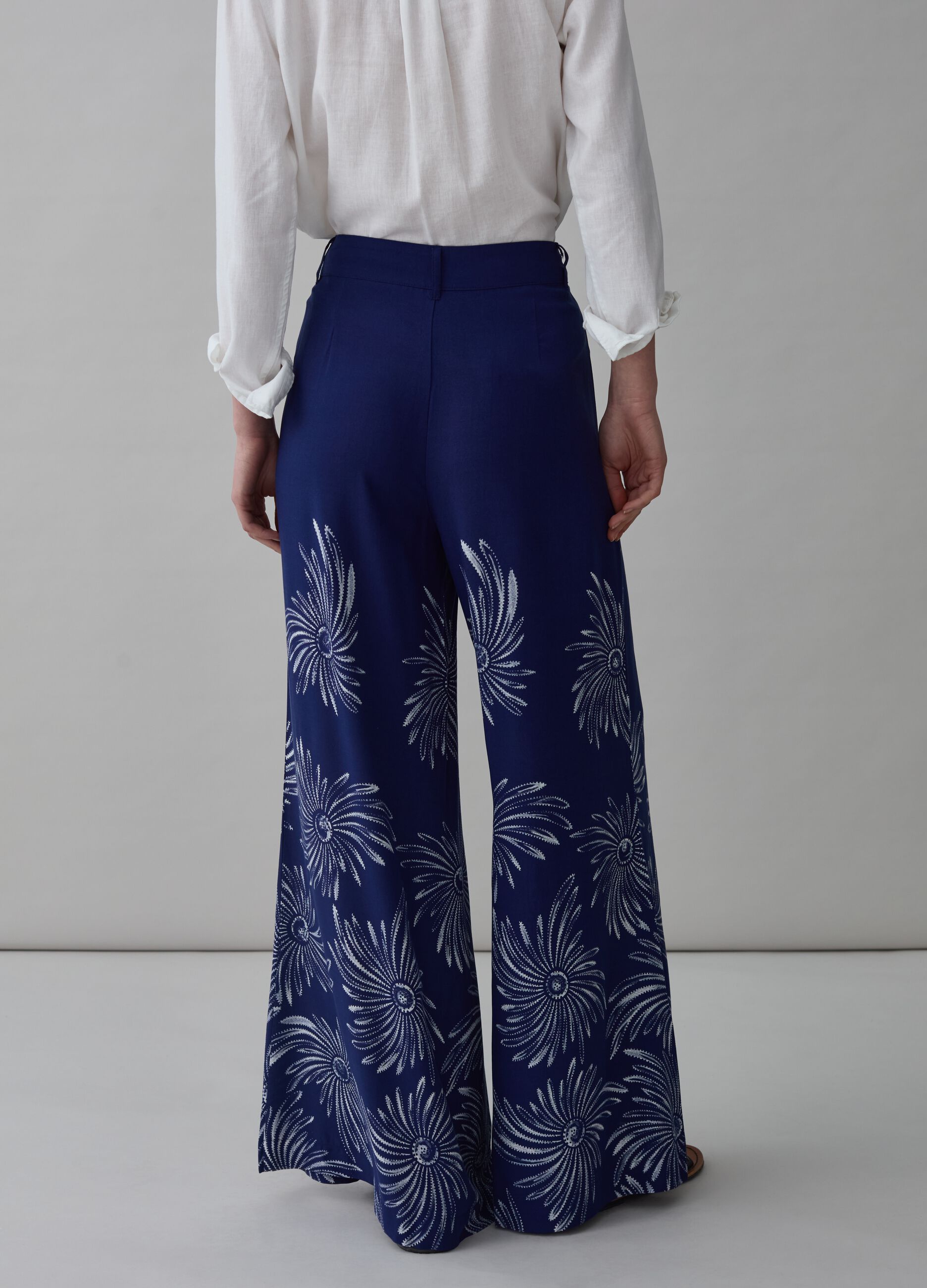 Flare-fit trousers in viscose with print