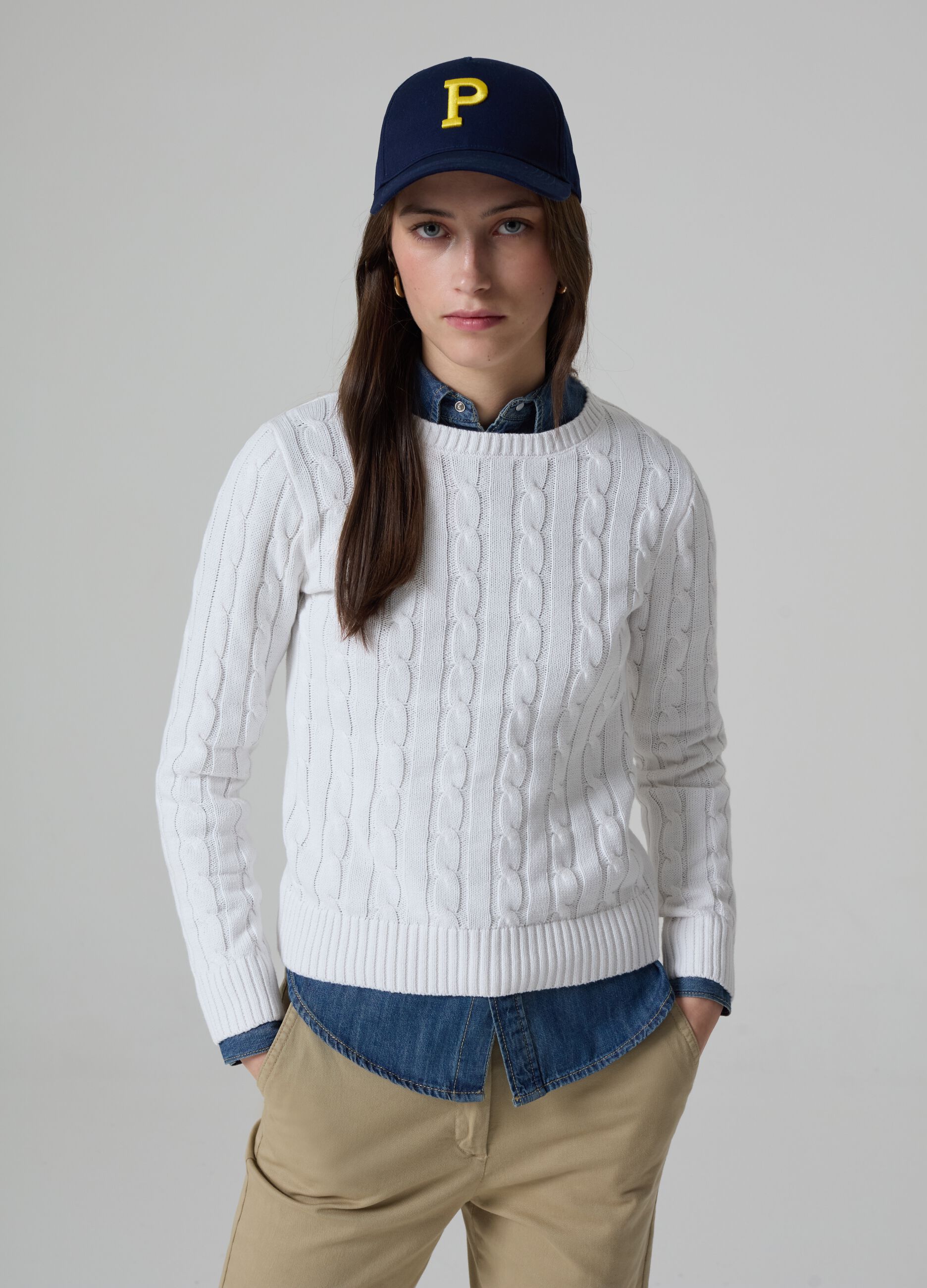 Ribbed pullover with cable-knit design_0