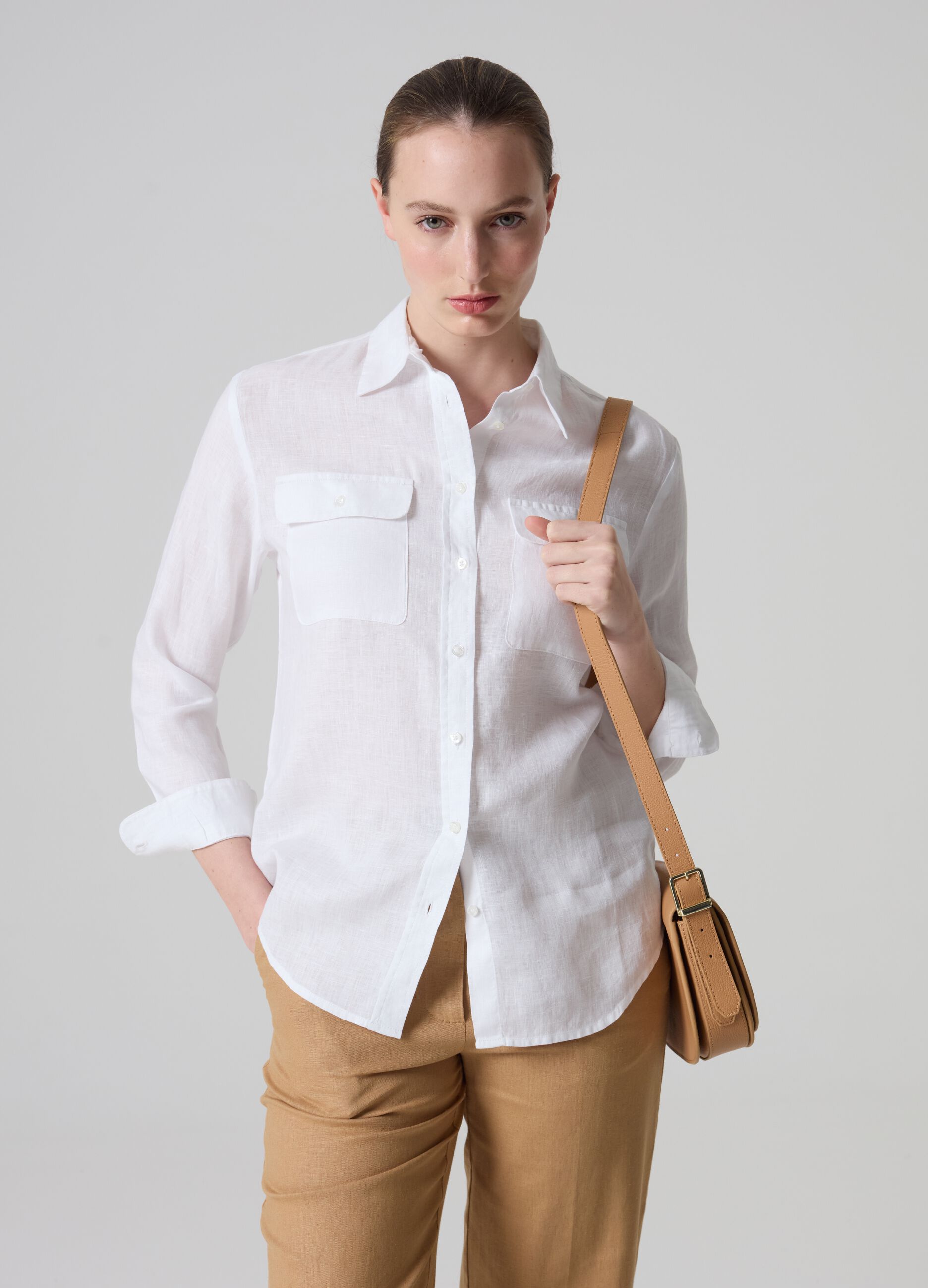 Contemporary shirt in linen_0