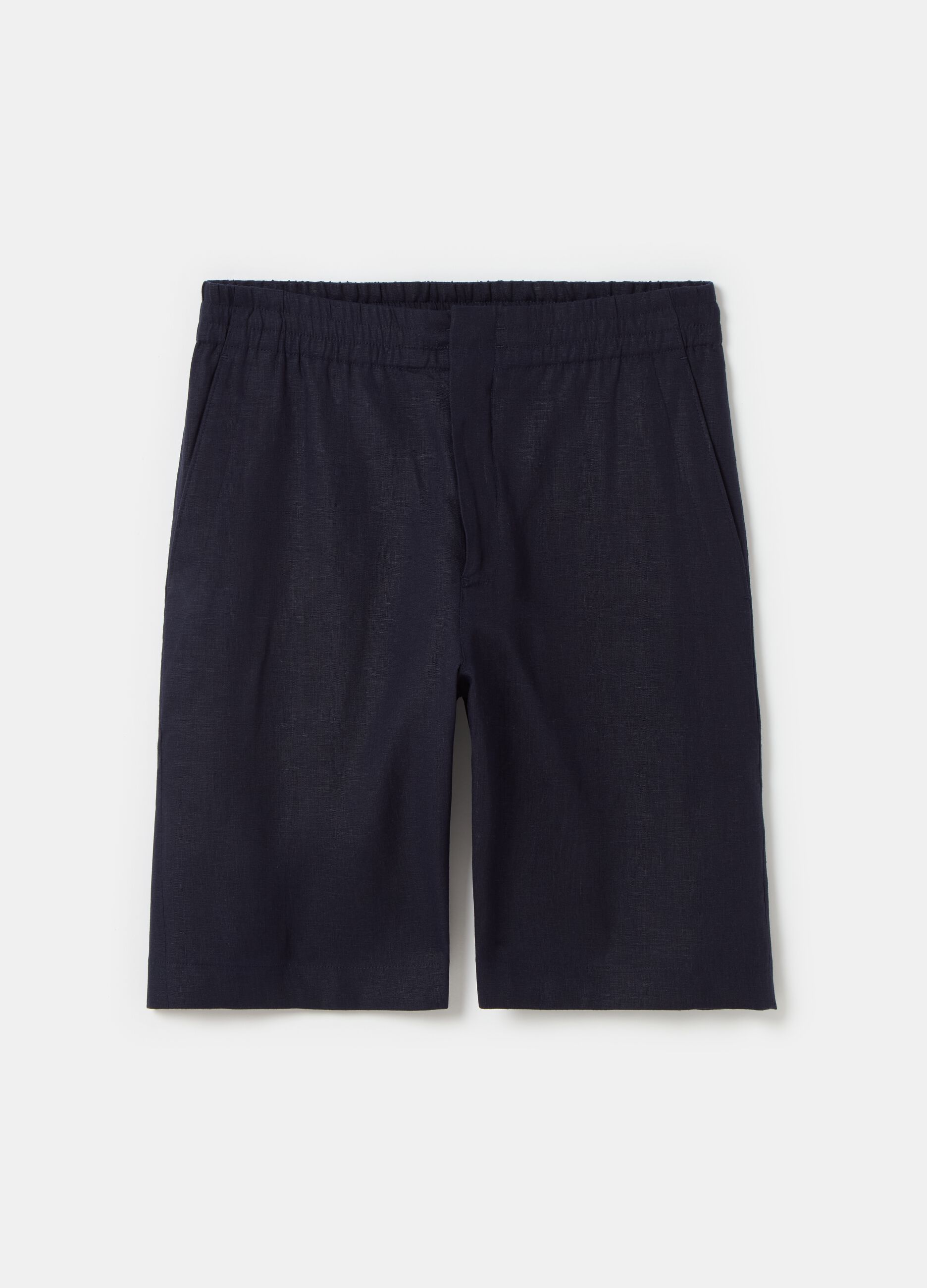 Contemporary Bermuda shorts in linen_3