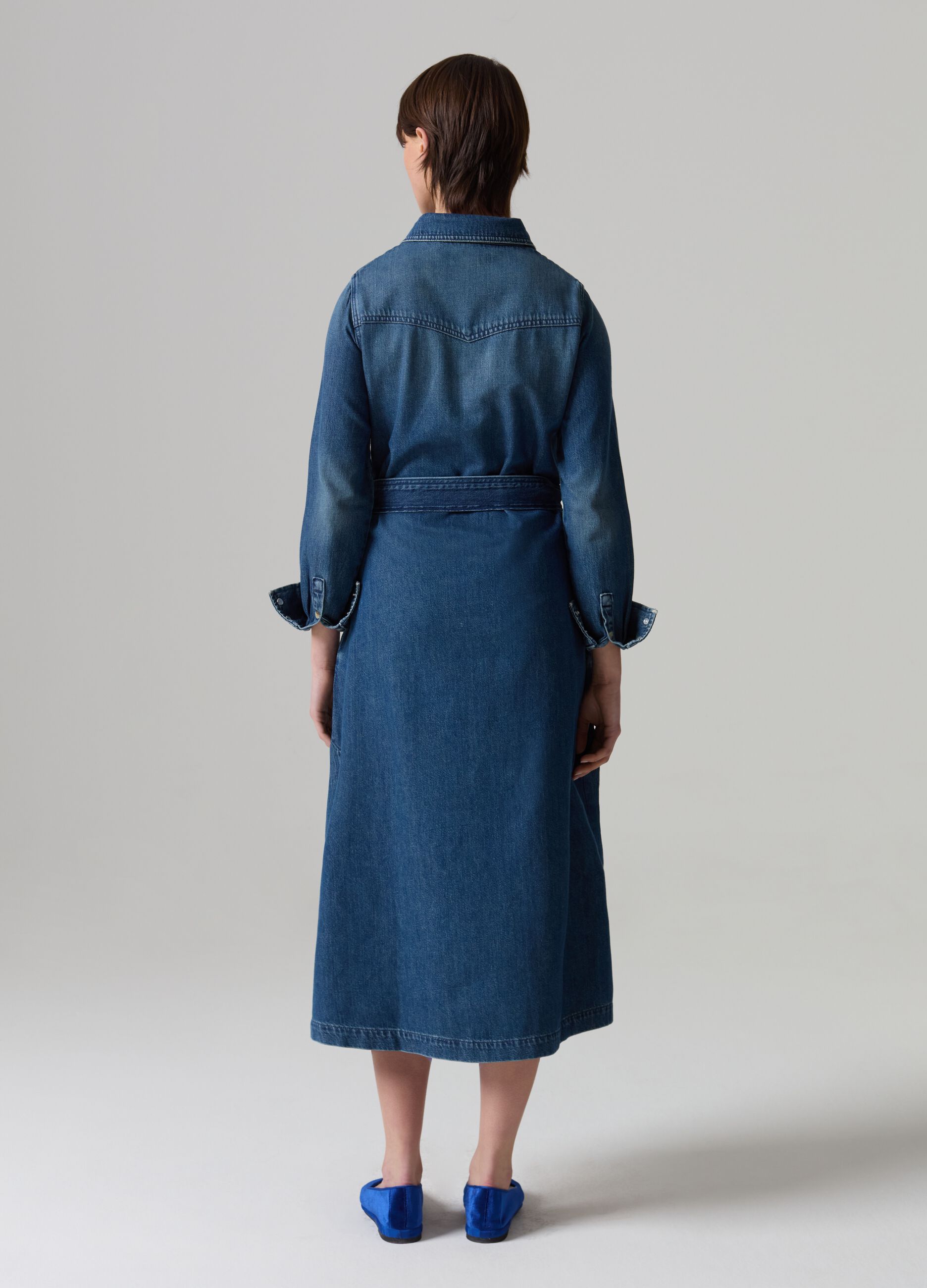 Long shirt dress in denim with belt