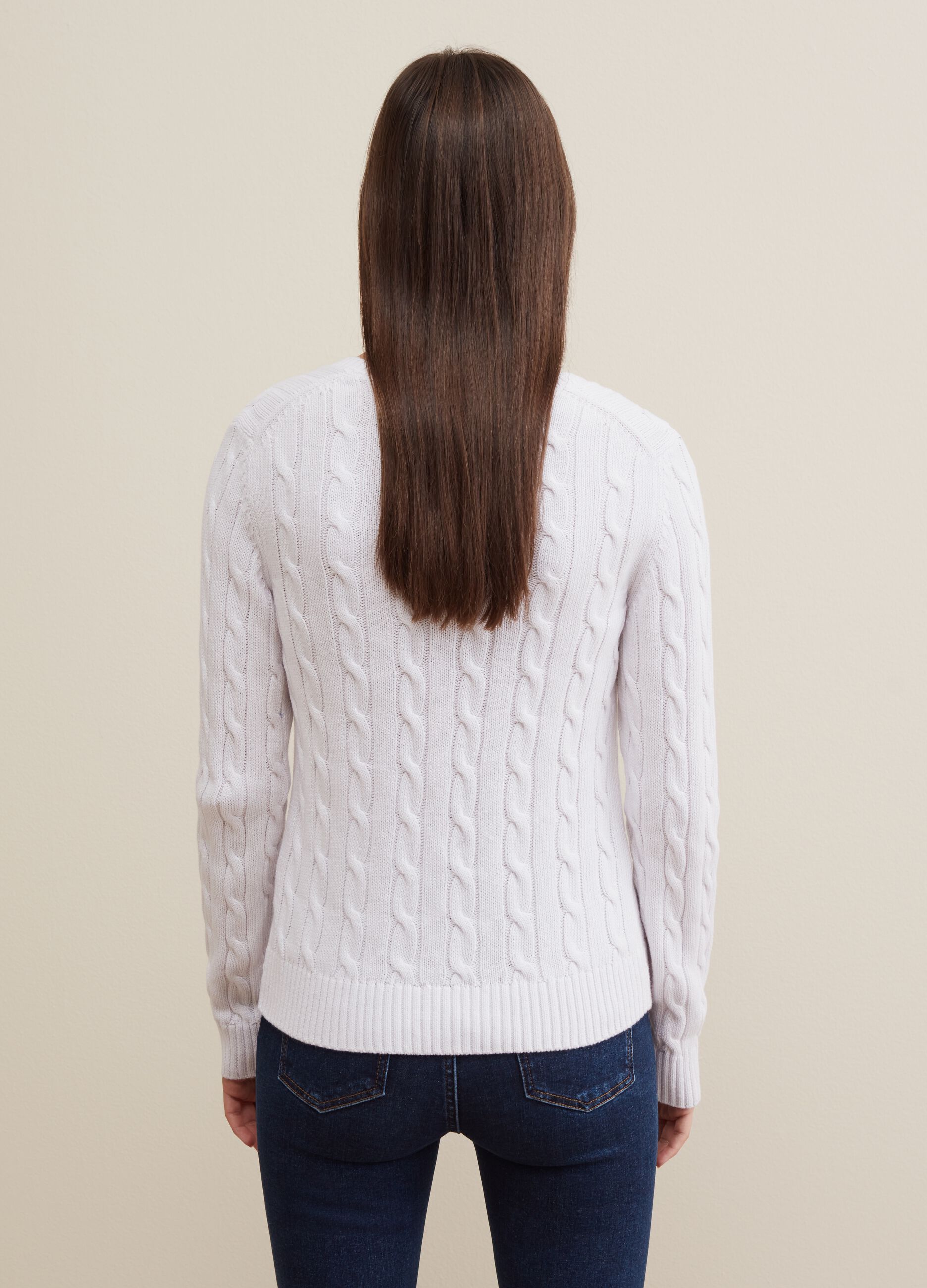 Pullover with cable design and V neck_2