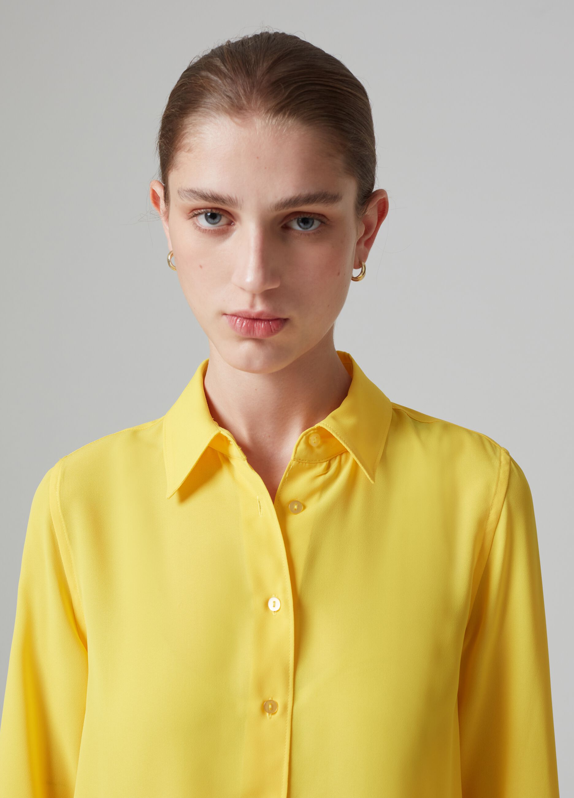 Solid colour crêpe shirt_1