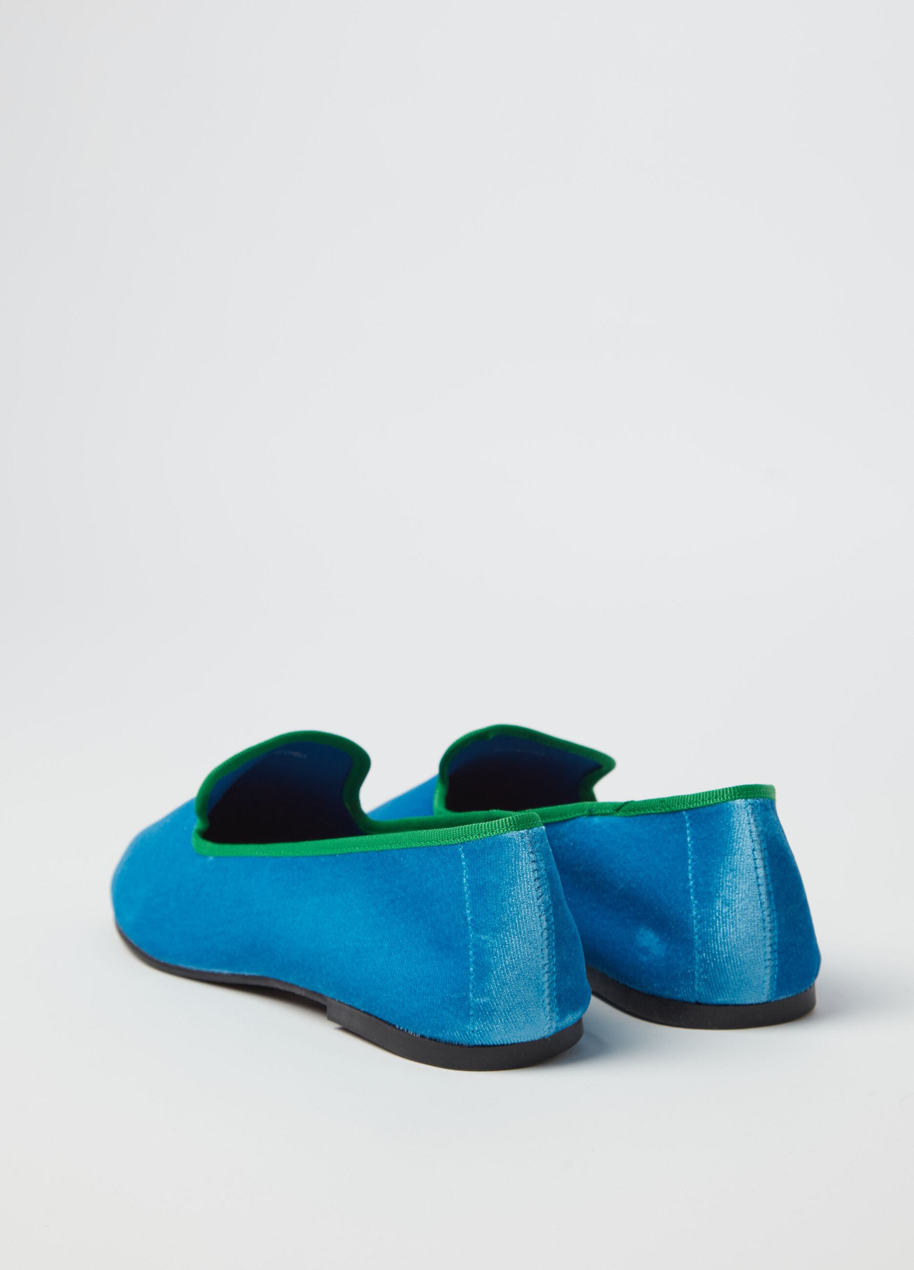 Slipper shoes with contrasting edging_1