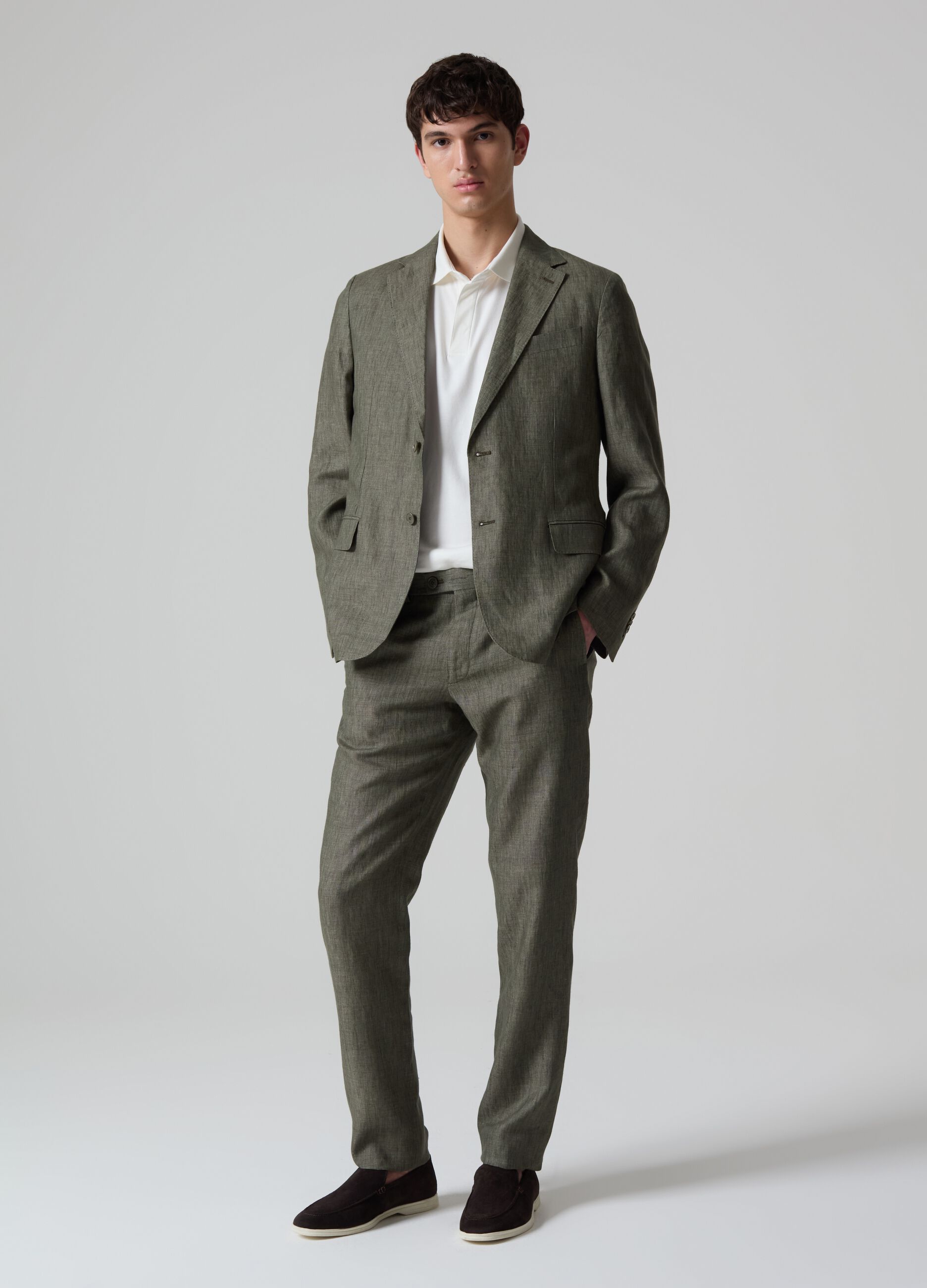 Contemporary chino trousers in linen_0