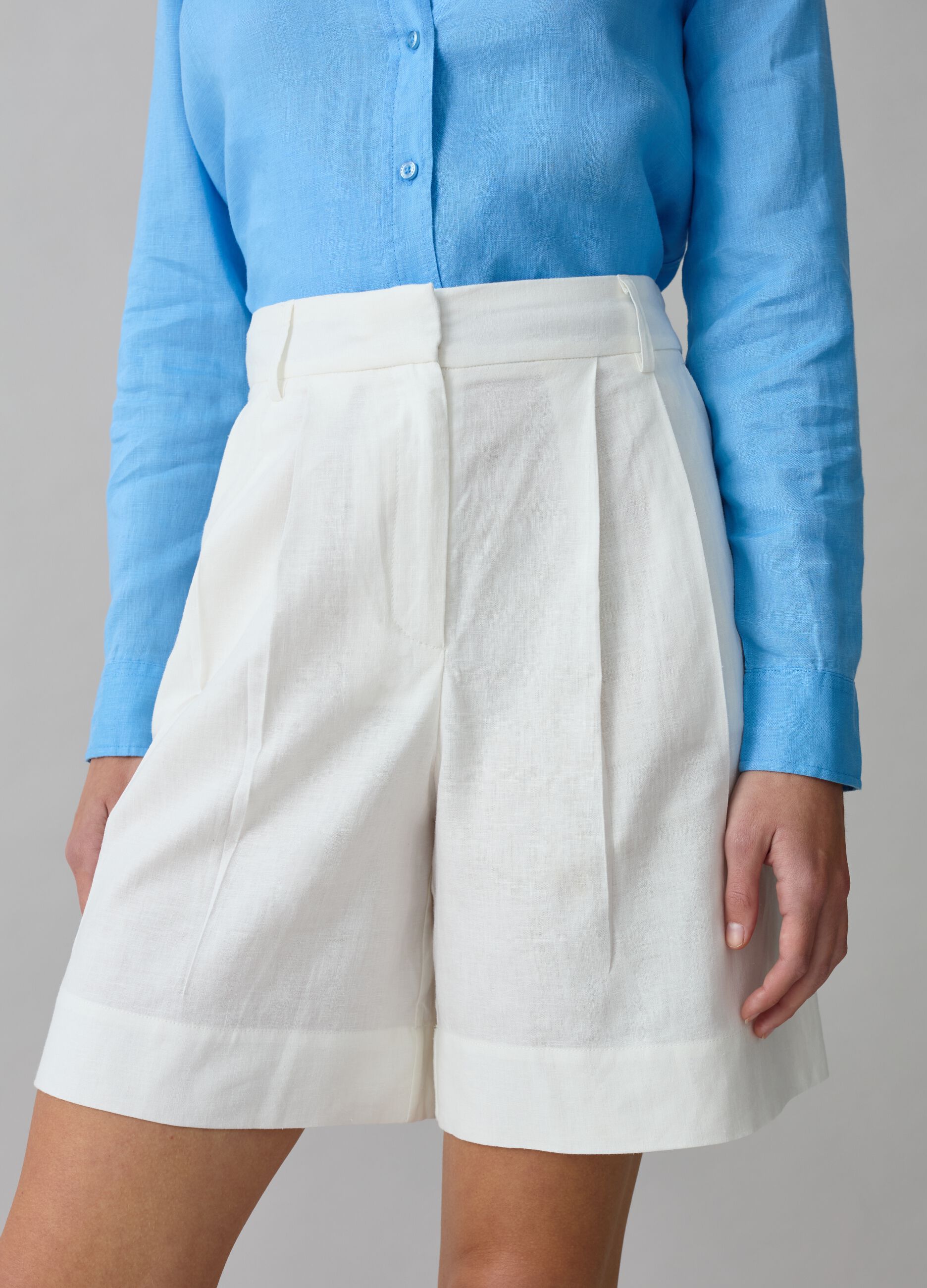 Contemporary shorts with pleating_1