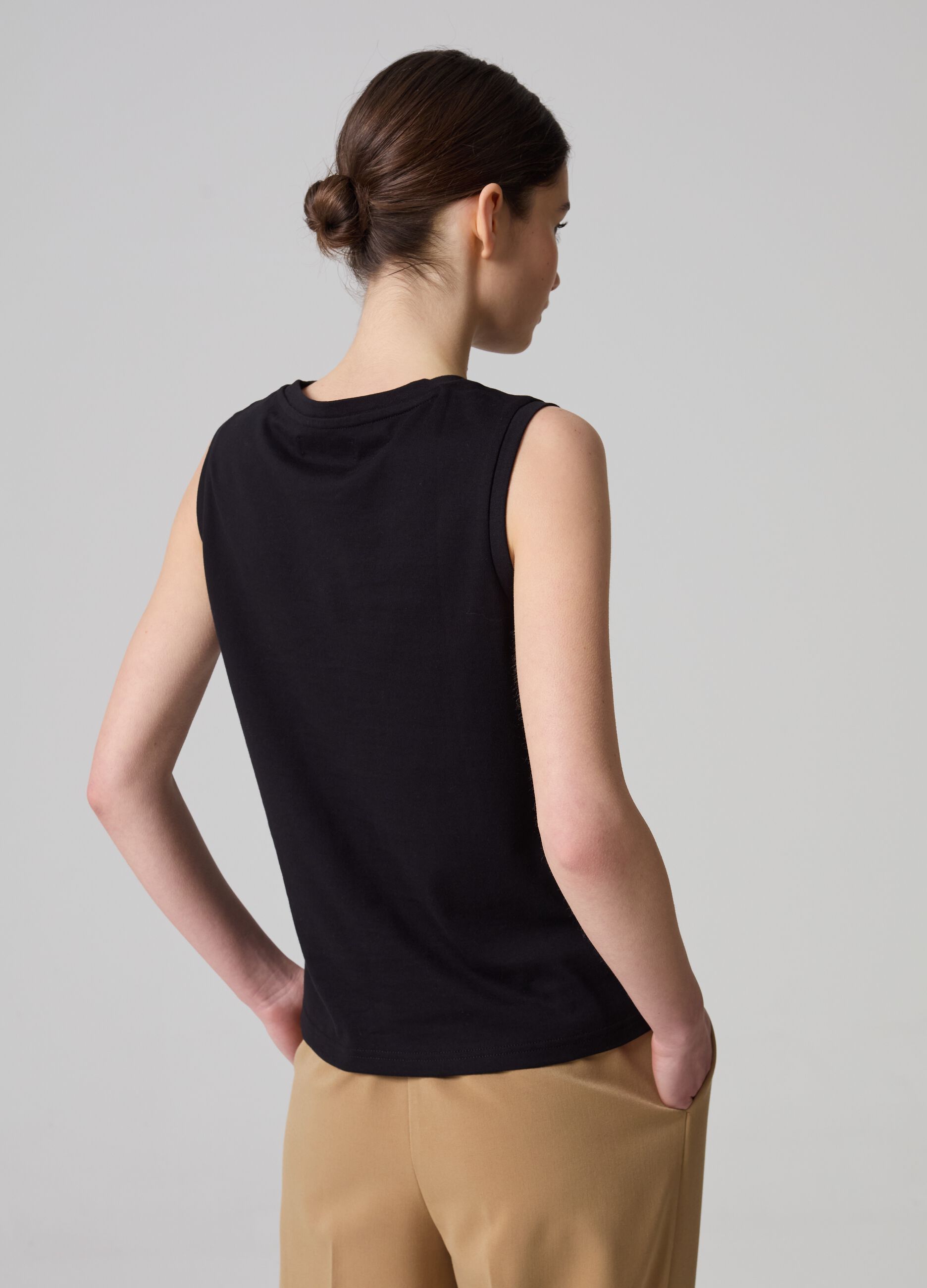 Contemporary sleeveless top_1