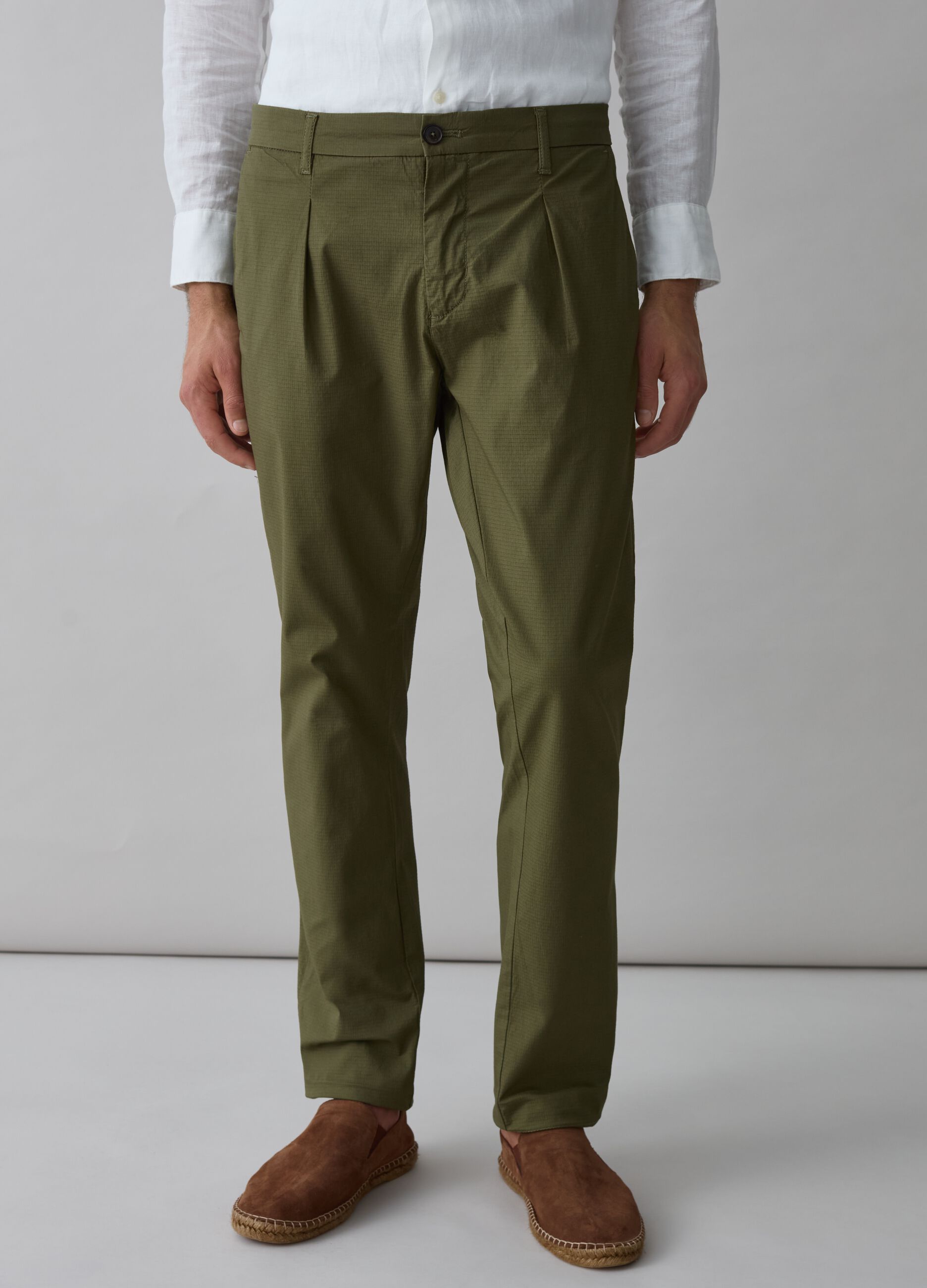Chino trousers with ripstop weave_1