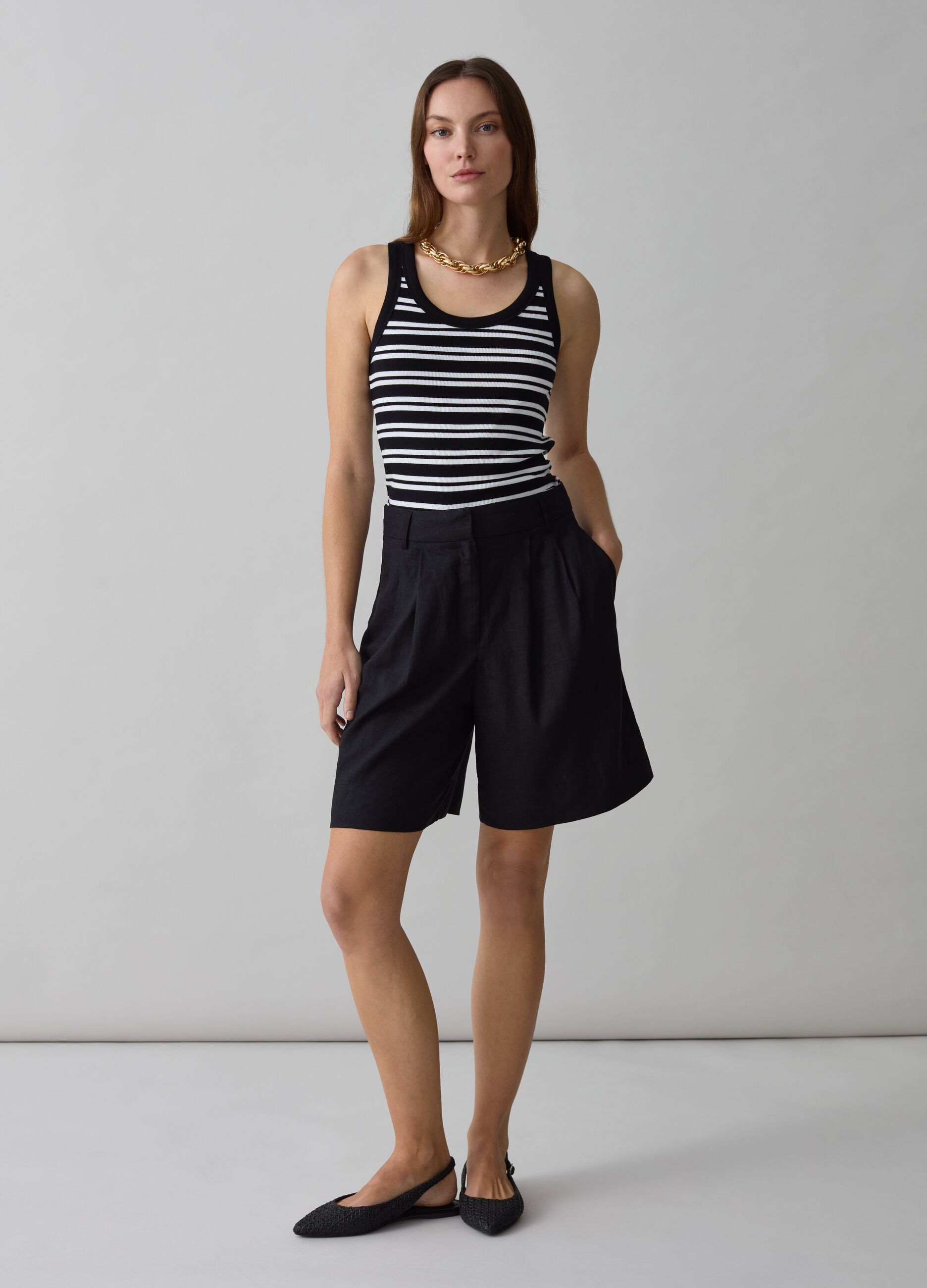 Contemporary shorts with pleating_0