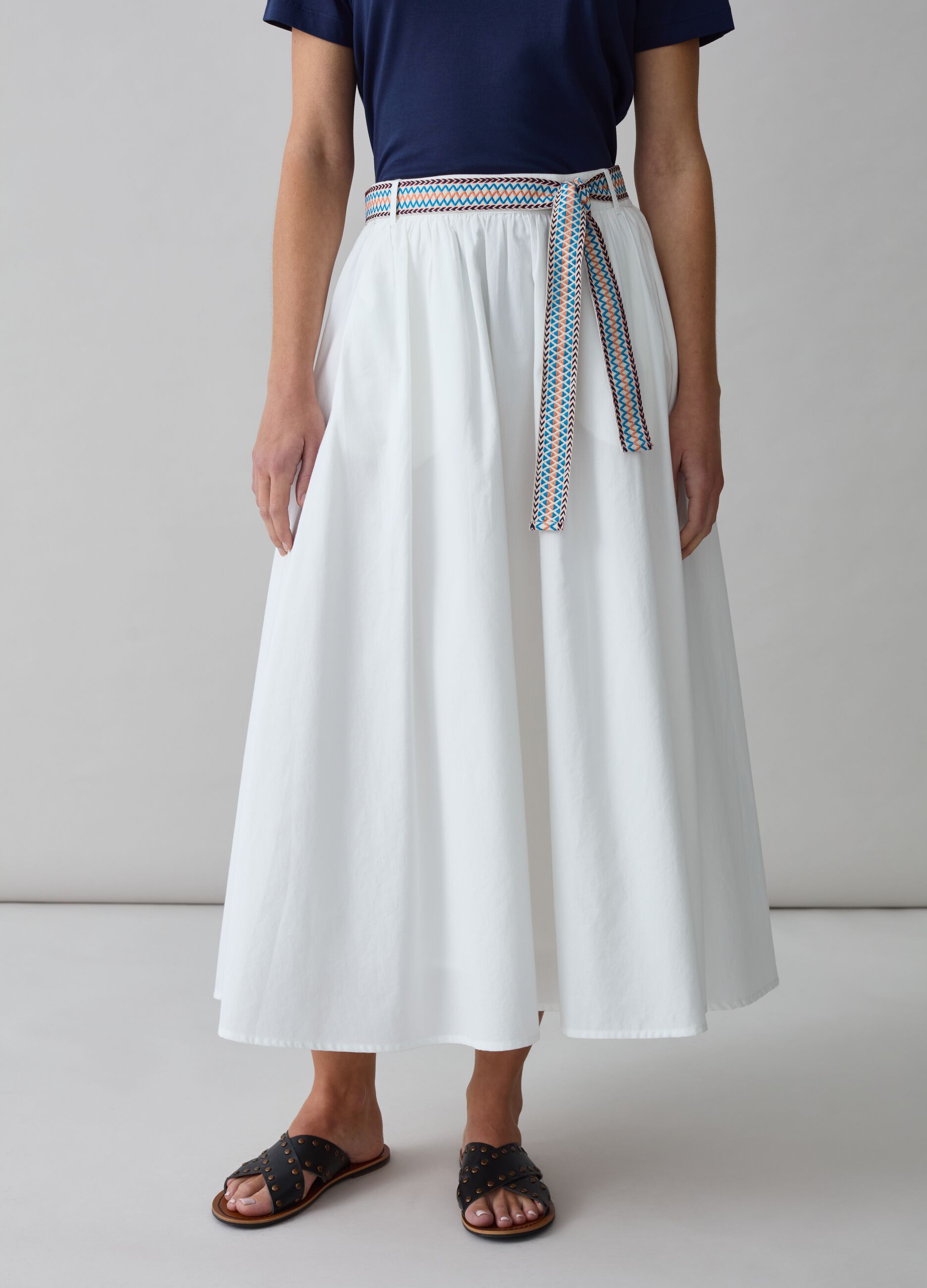 Long skirt with ethnic belt