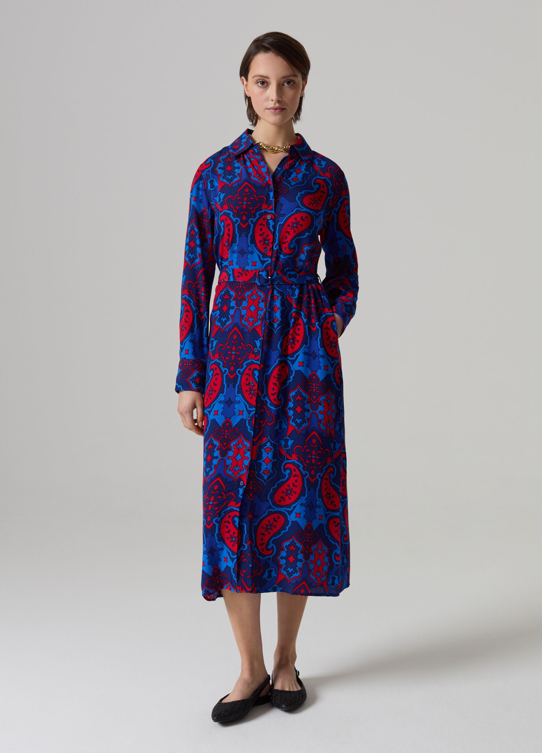 Long shirt dress with paisley print_0