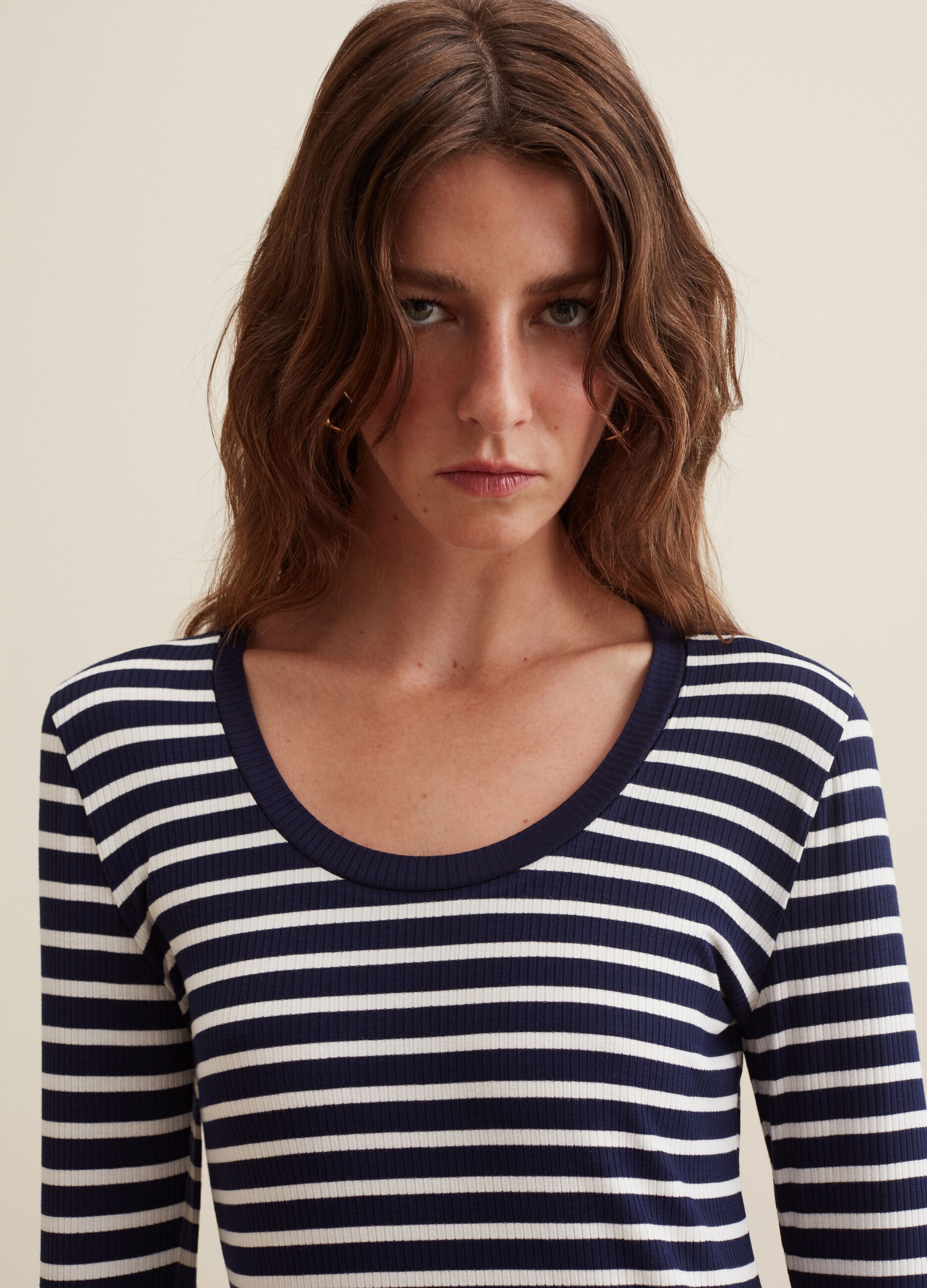 Long-sleeved striped T-shirt_3