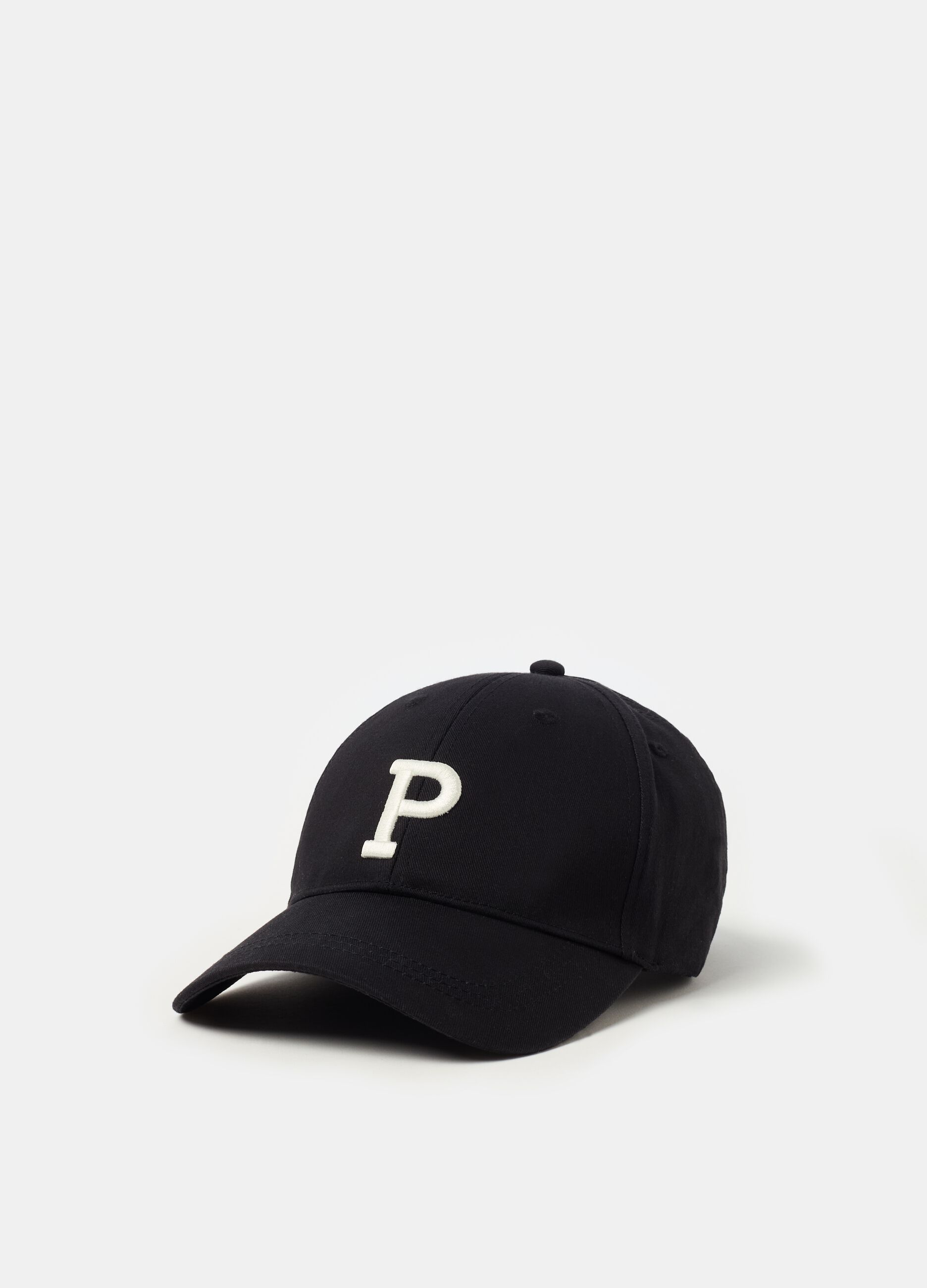 Baseball cap with embroidered logo_0