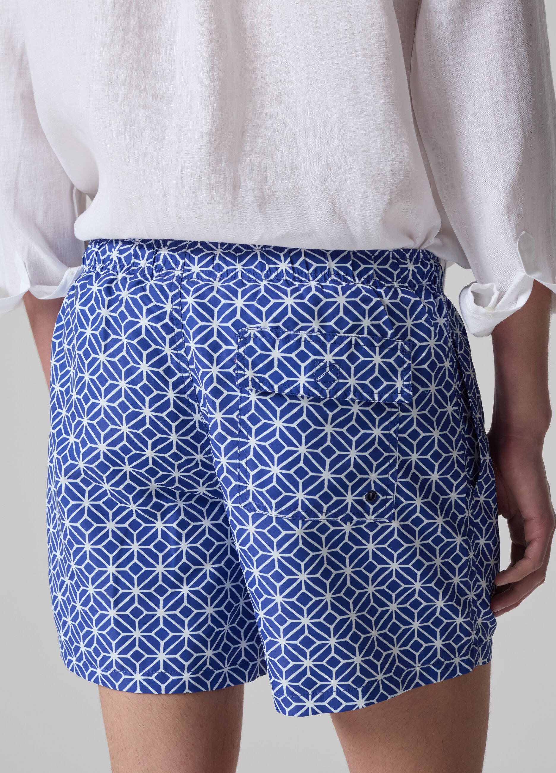 Bermuda swim shorts with geometric print_2