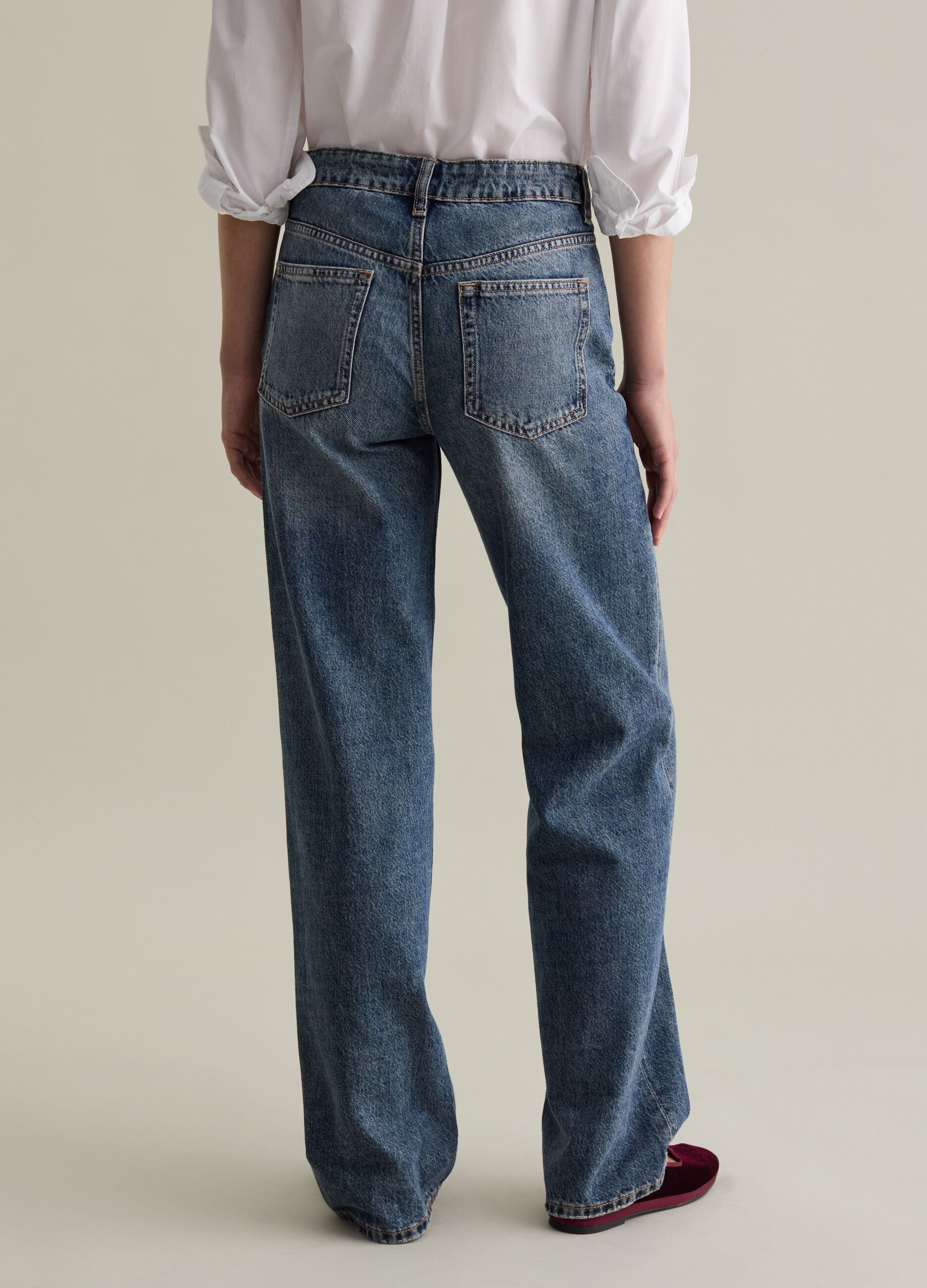 Five-pocket,straight-fit jeans