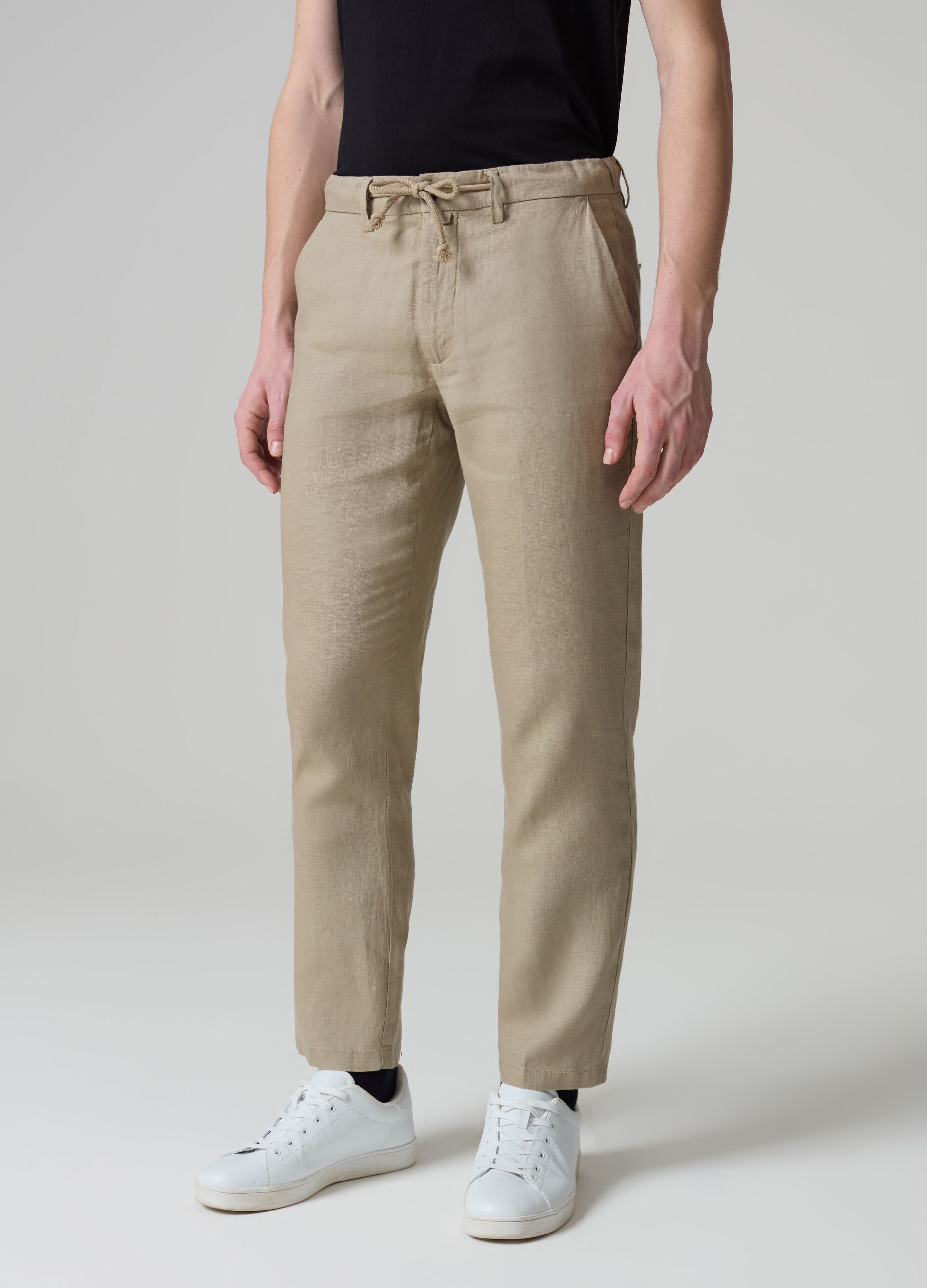 Chino trousers in linen with drawstring_1