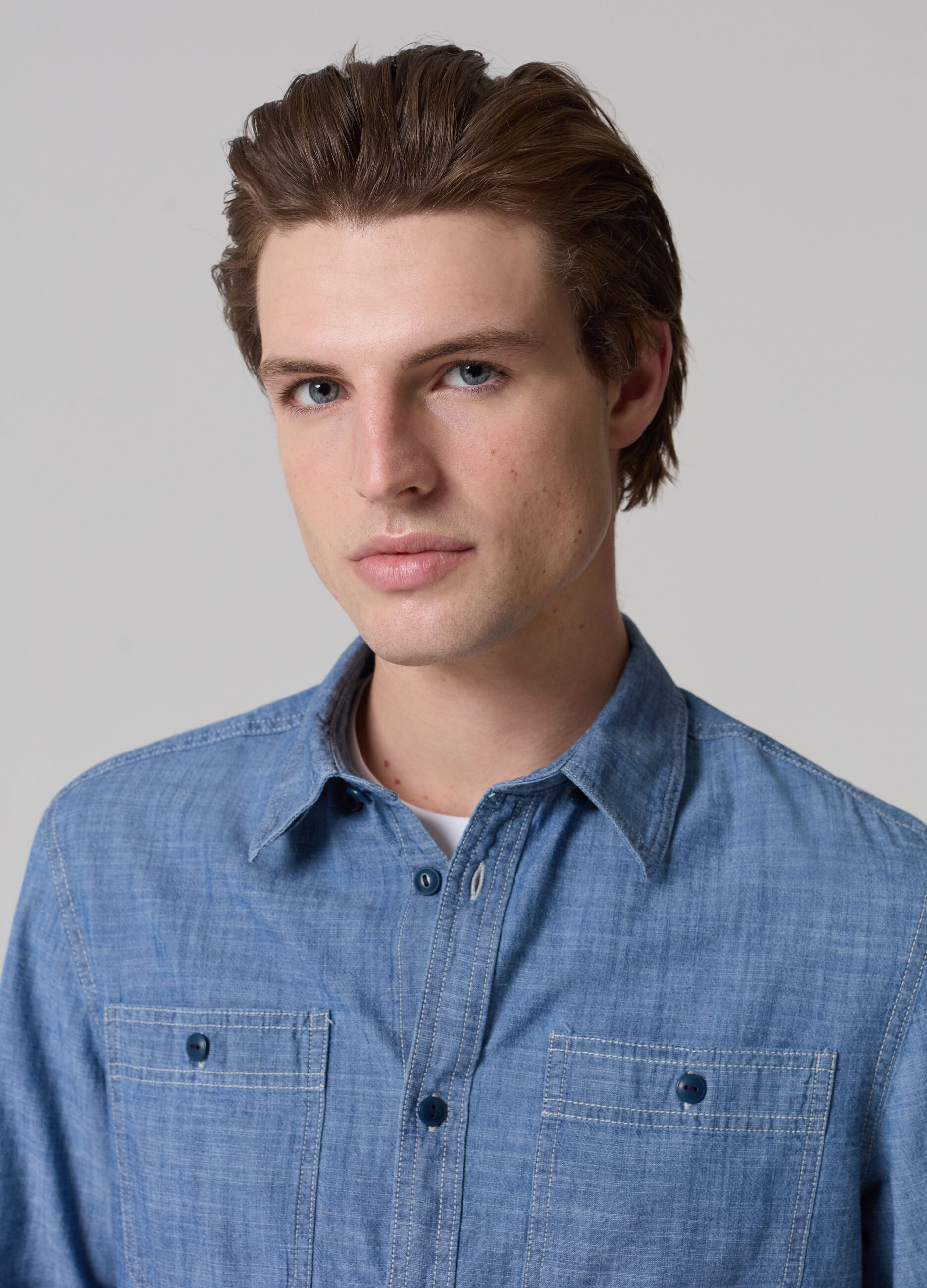 Chambray cotton shirt with pockets_2