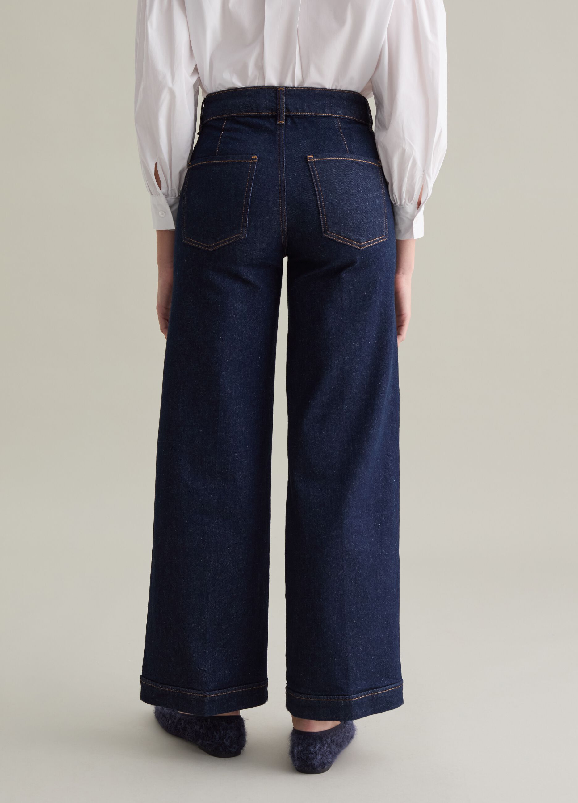 Wide-leg jeans with pockets_2