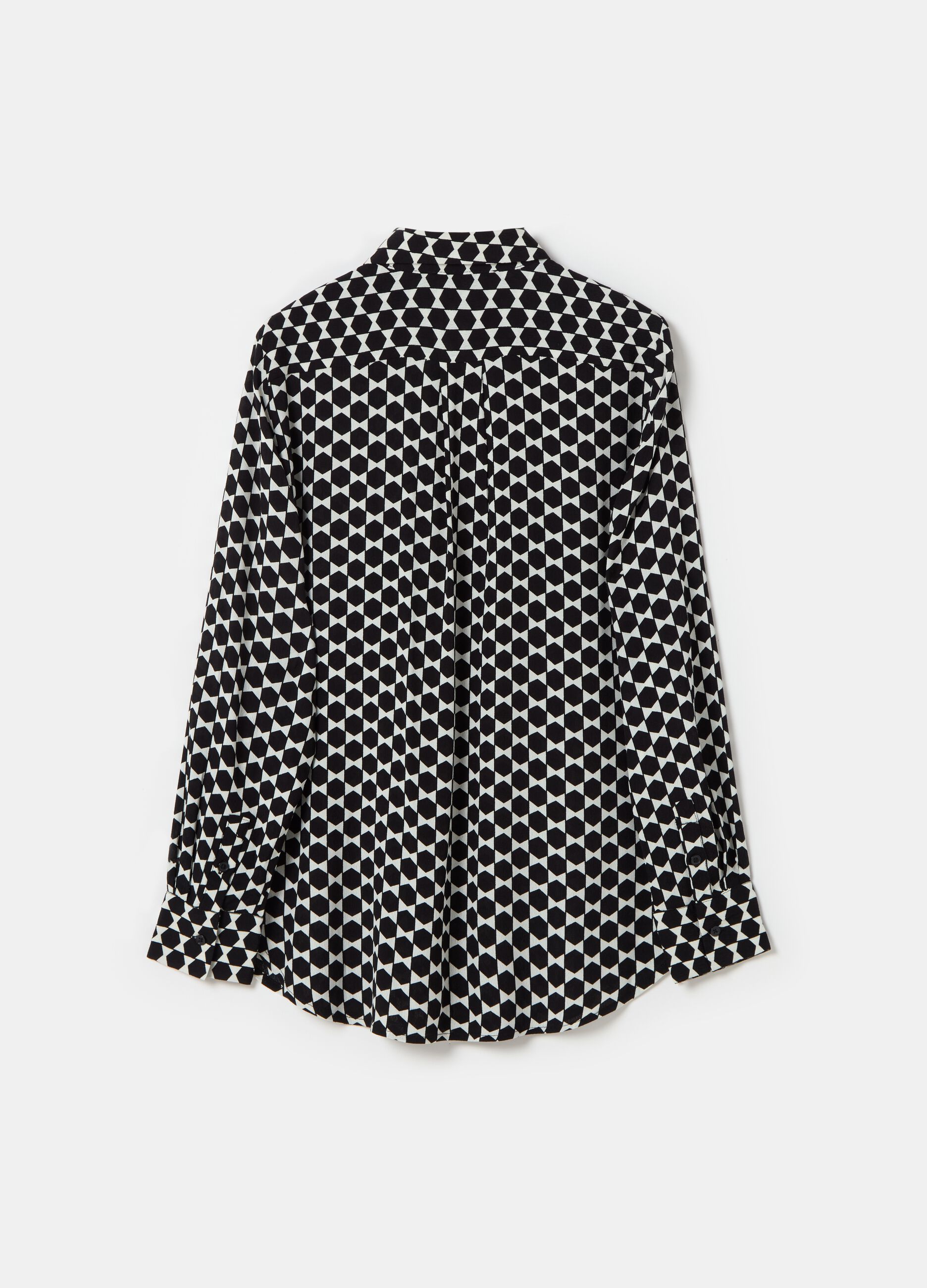 Contemporary shirt with geometric print_4