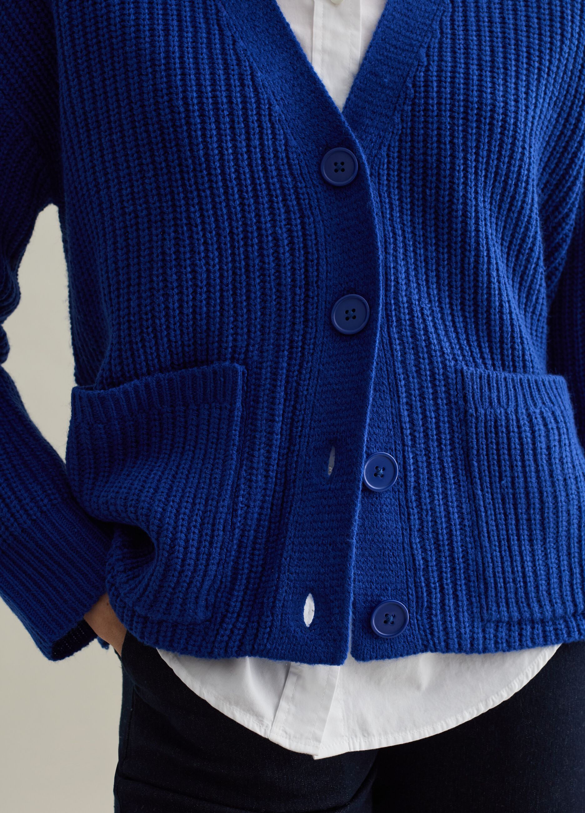 Cardigan over a coste inglesi con scollo a V_3