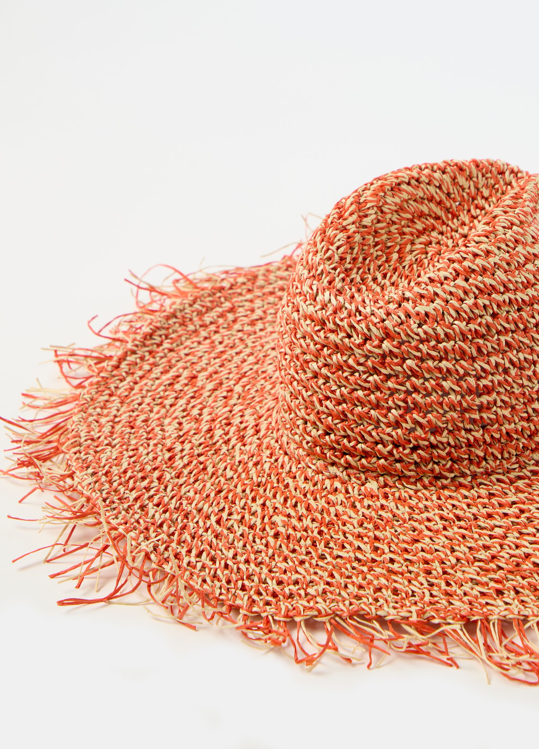 Straw hat with fringe_1