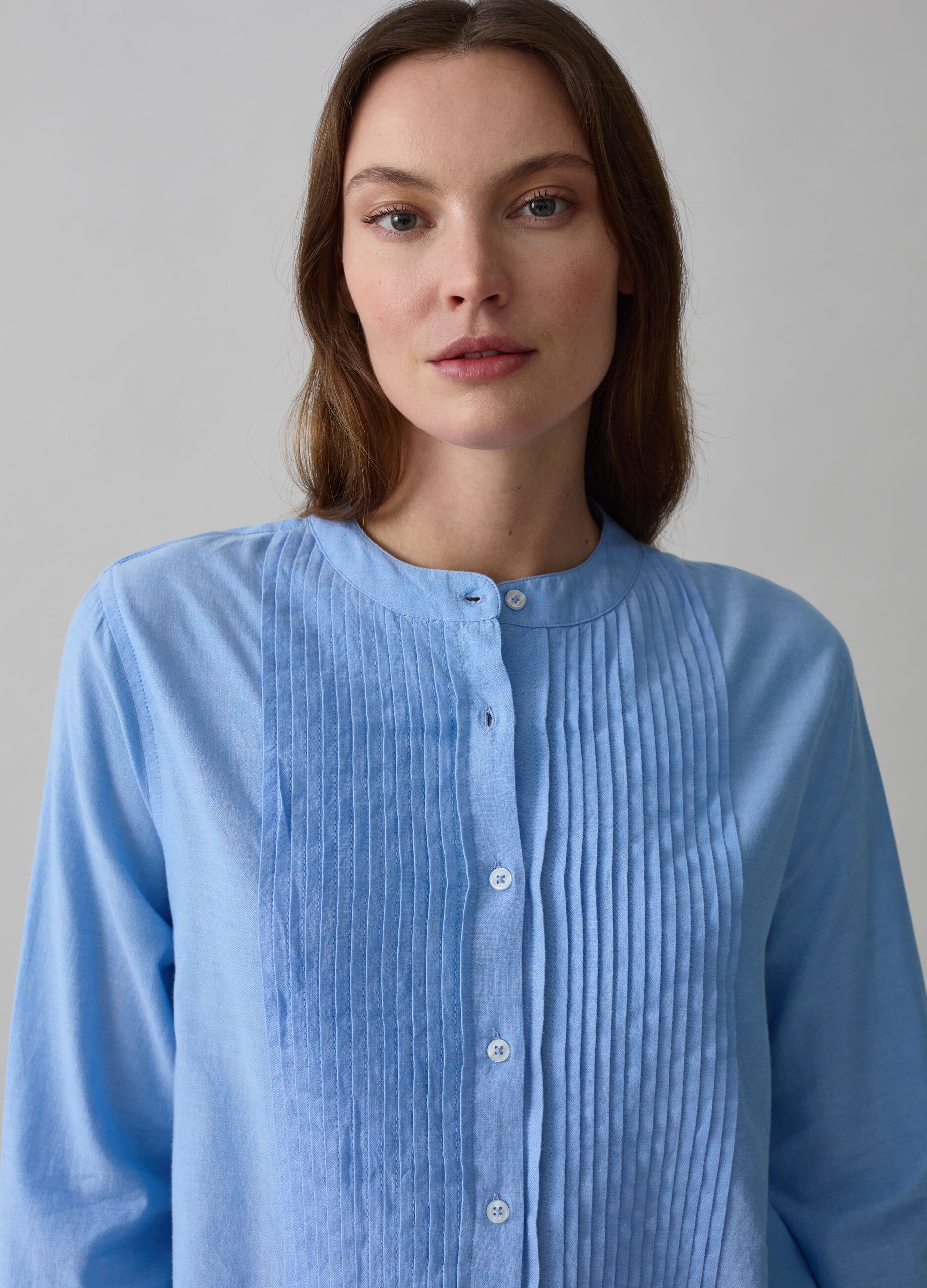 Chambray shirt with pleated detail_0