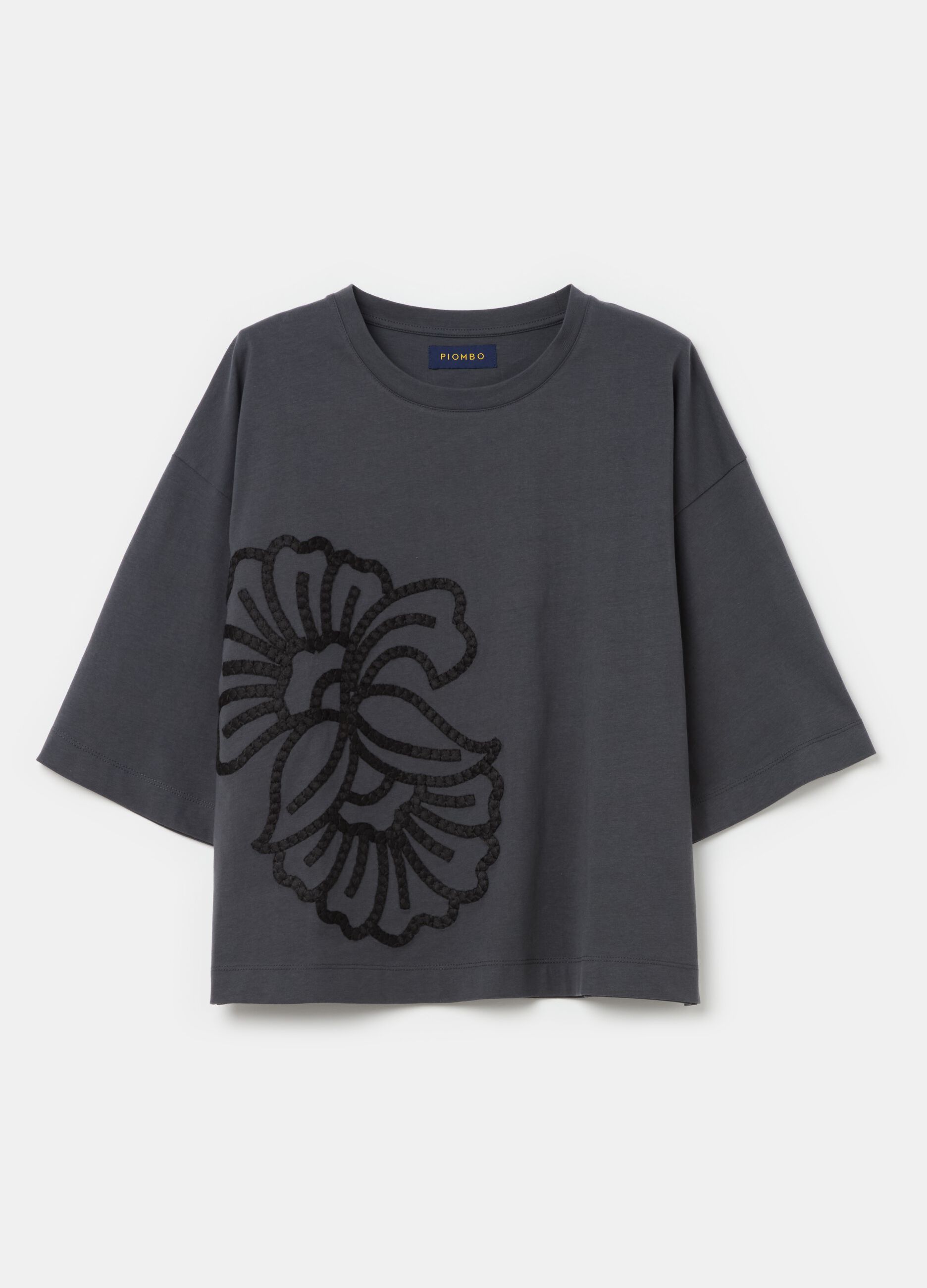 Oversized T-shirt with floral embroidery