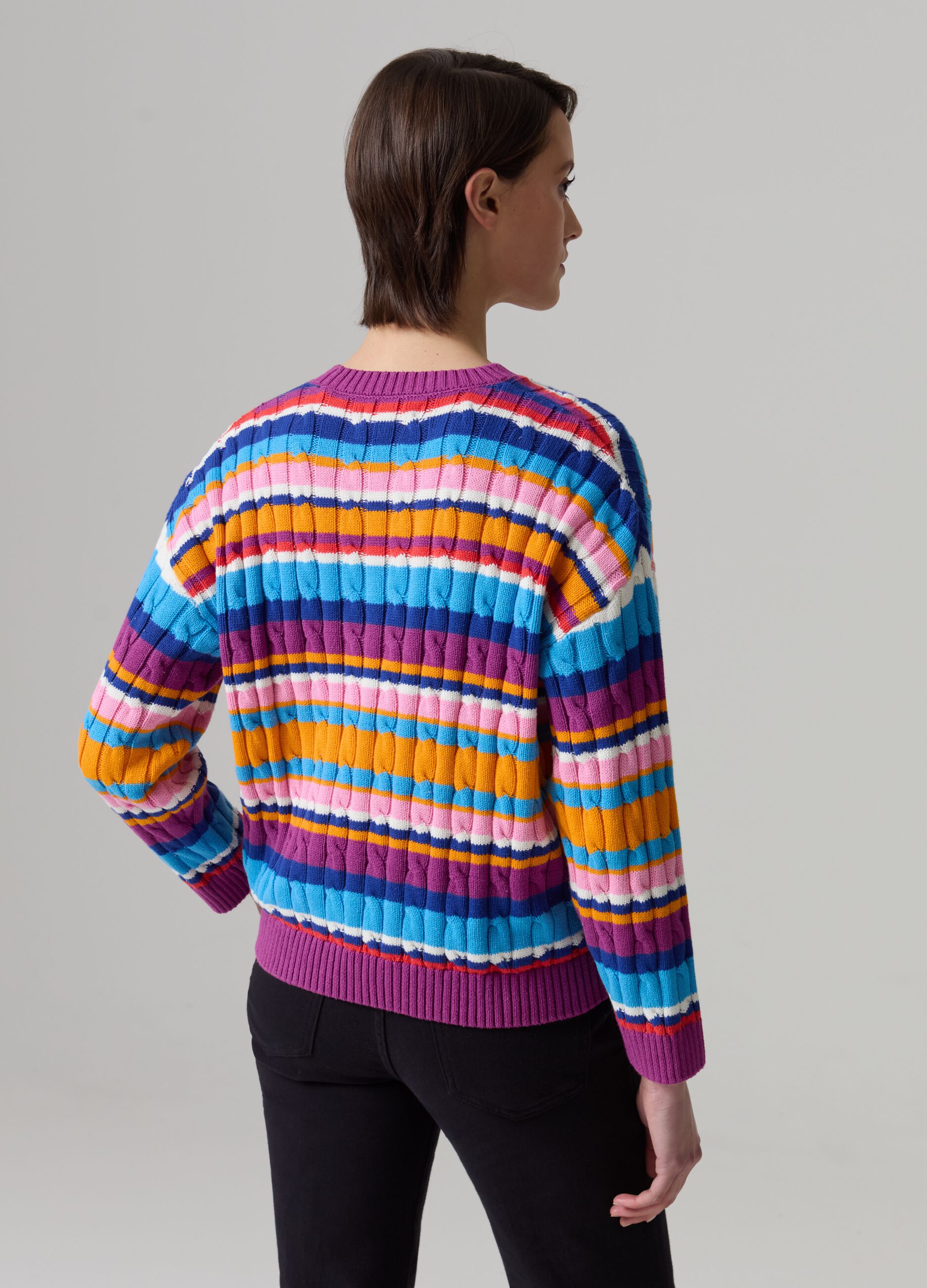 Striped pullover with cable-knit design_2