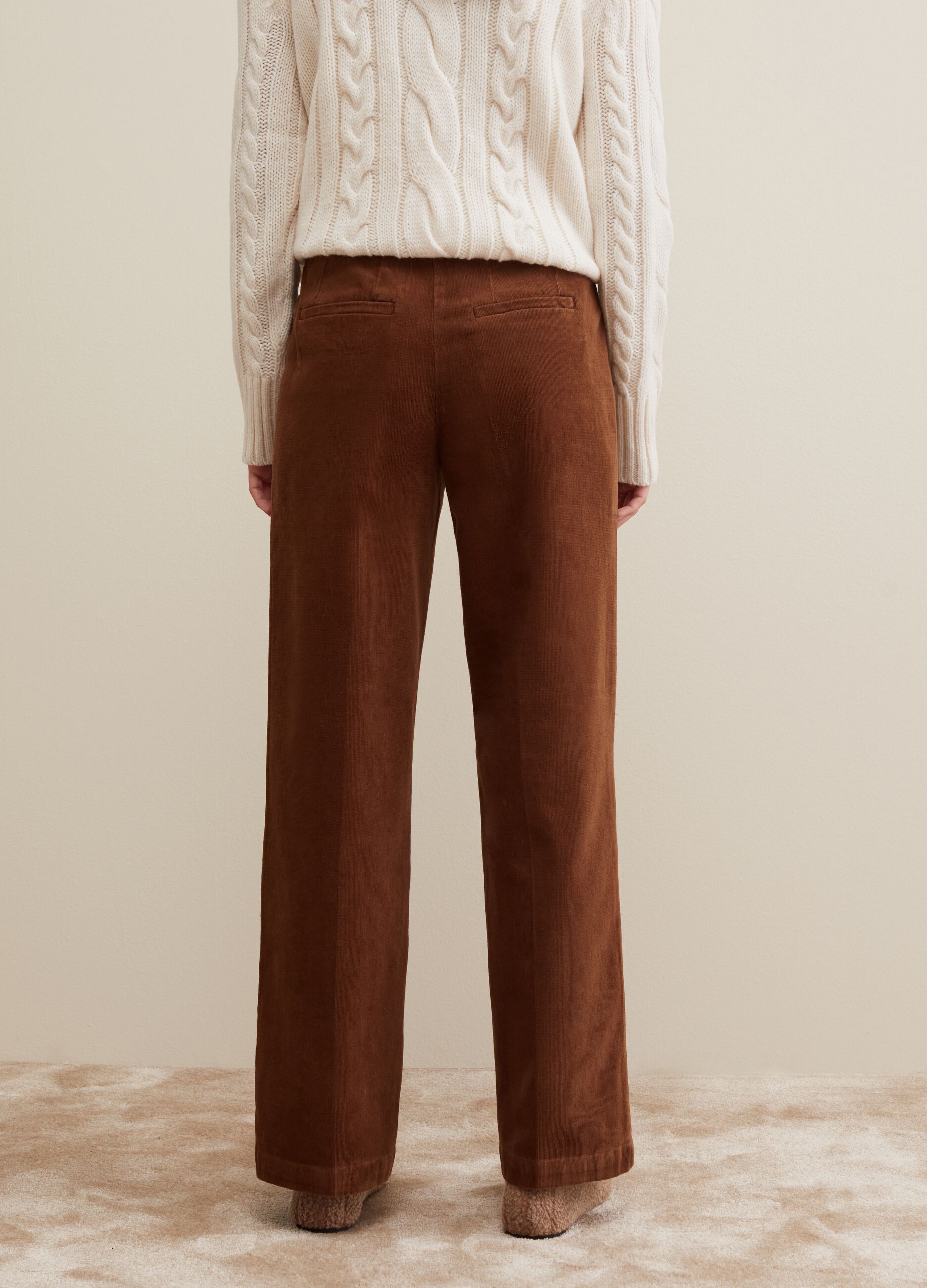 Straight-fit trousers in corduroy_2